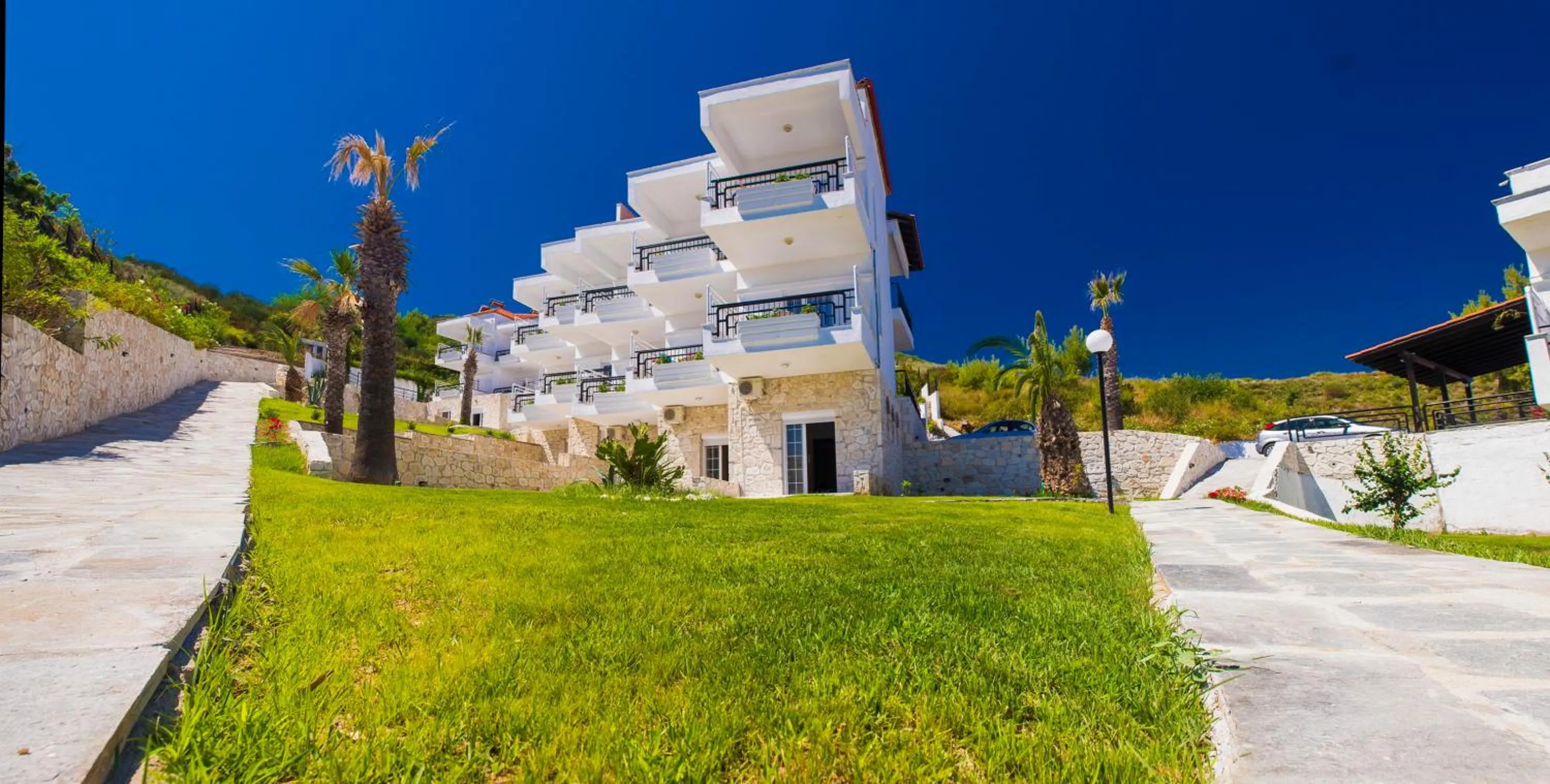 Facade/entrance in Halkidiki Palace