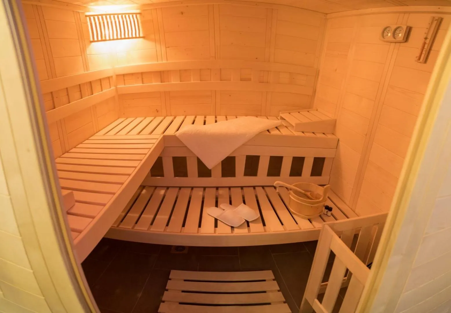 Sauna, Bed in Halkidiki Palace