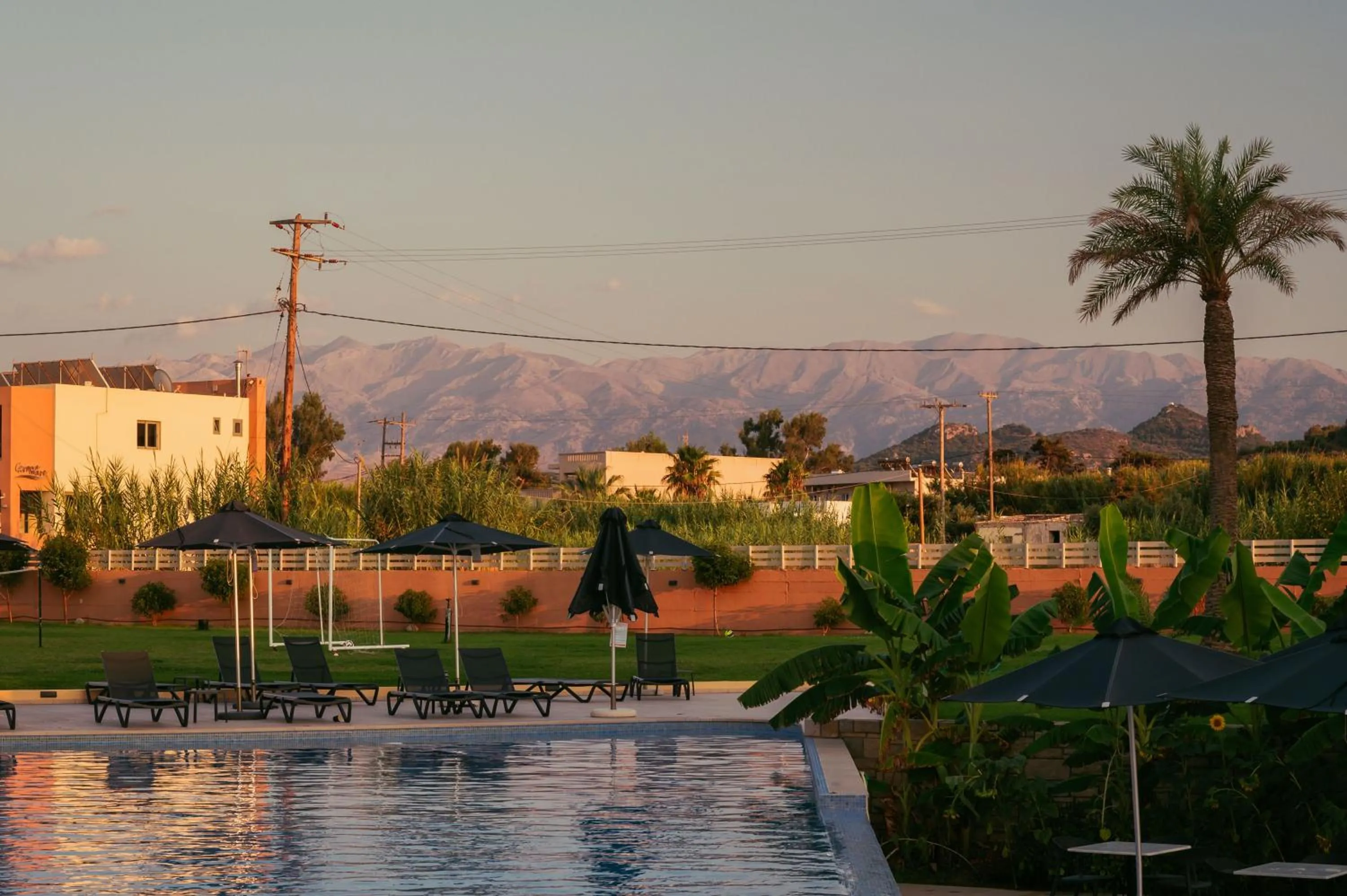 Mountain view in Silver Beach Hotel & Apartments