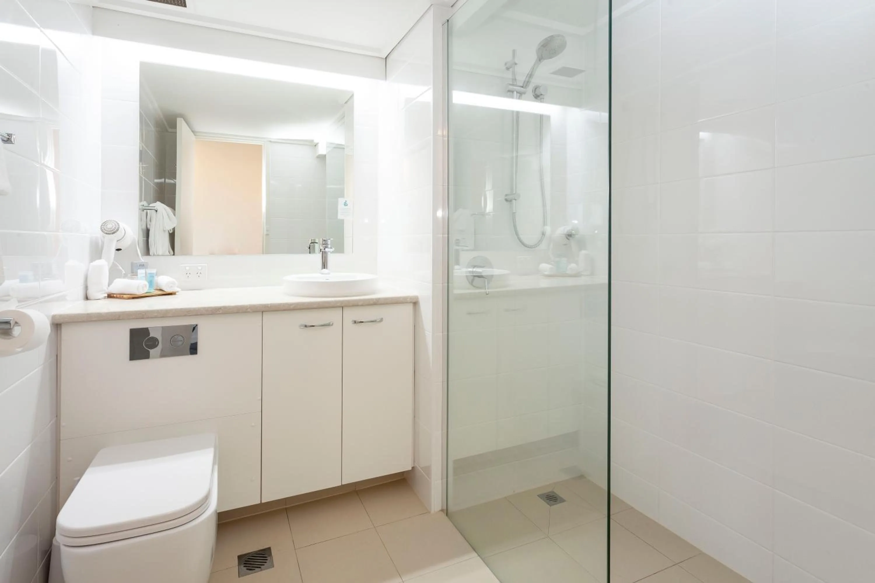 Shower in Black Buffalo