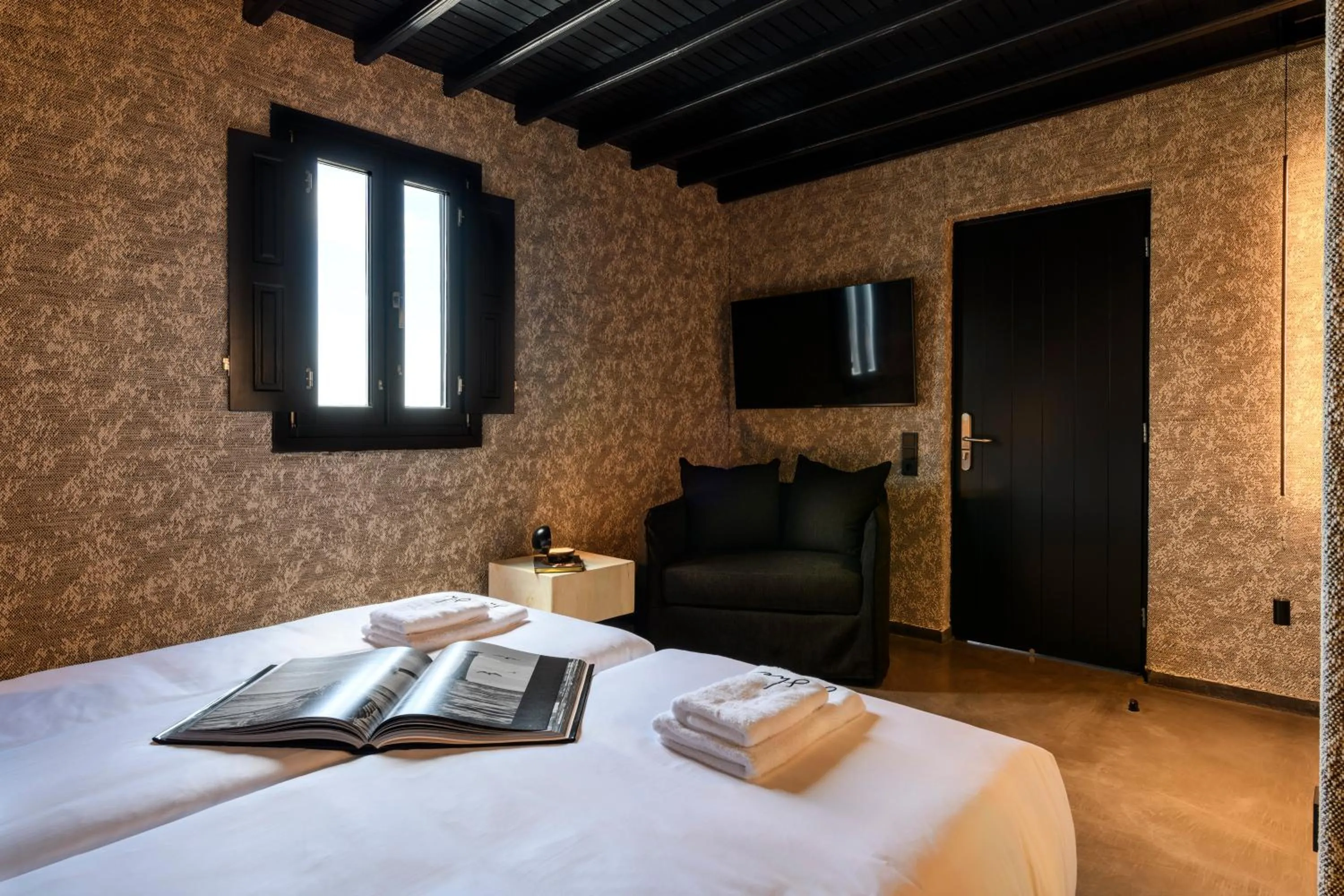 TV and multimedia, Bed in She Mykonos Boutique Hotel