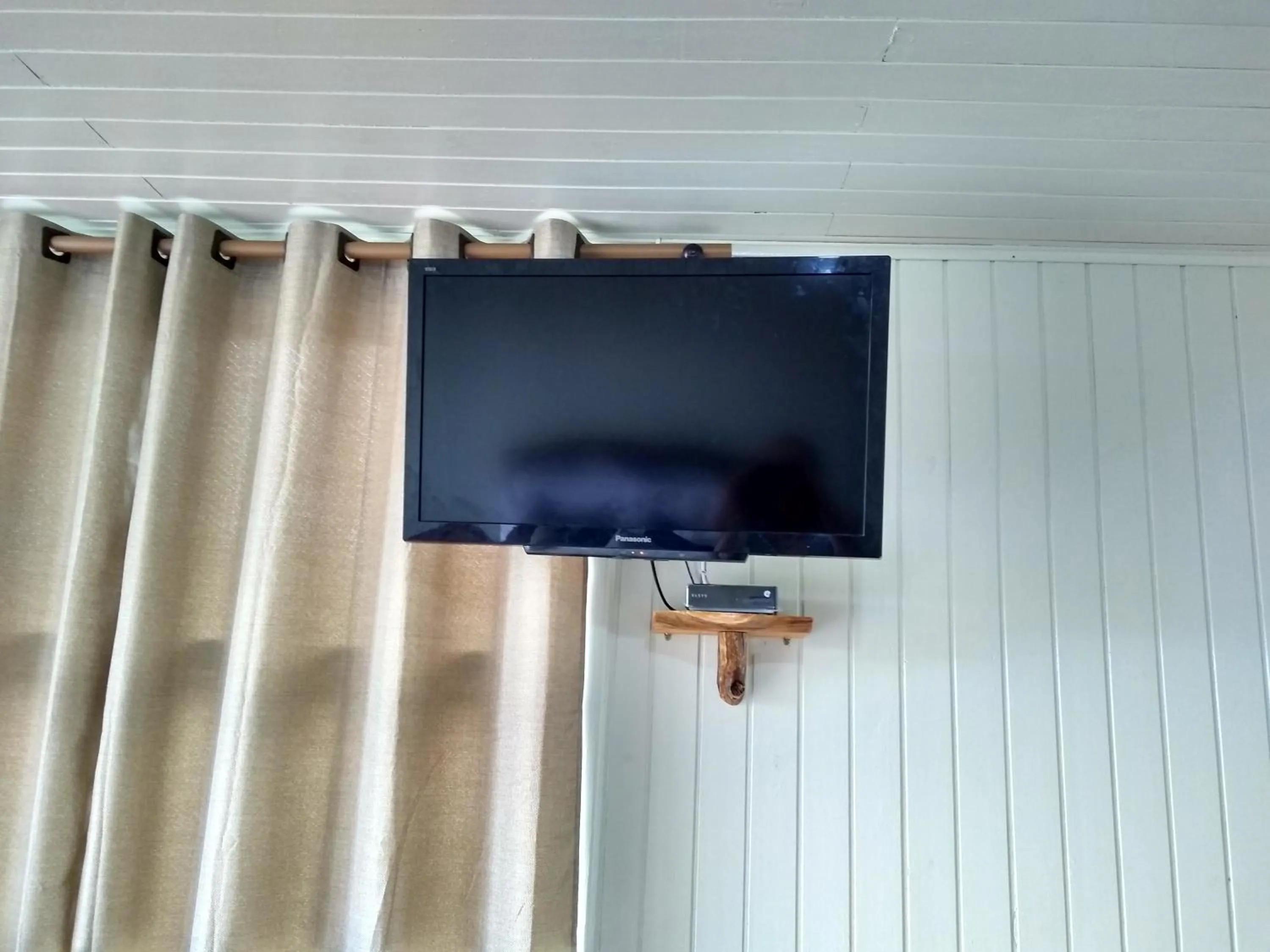 TV and multimedia in Pousada Recanto do Lago