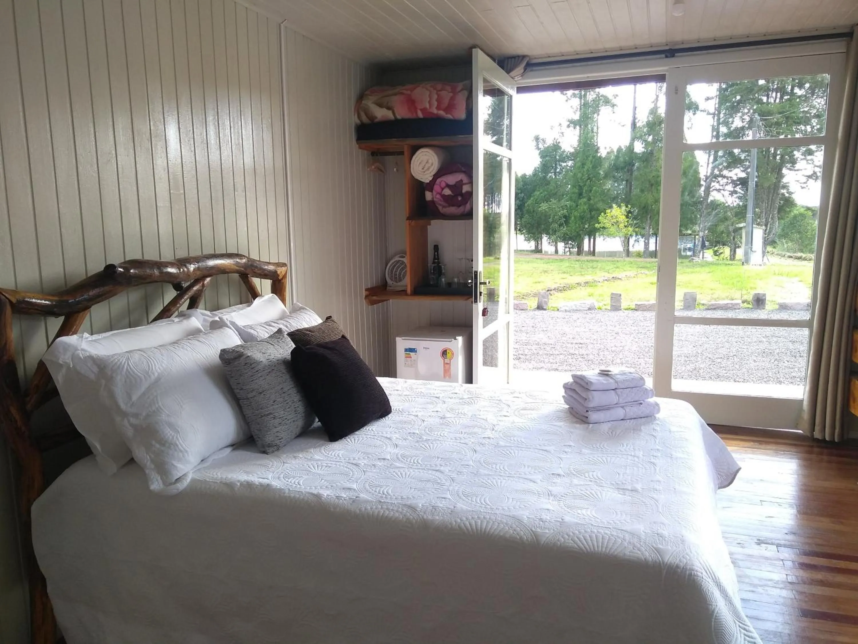 Photo of the whole room, Bed in Pousada Recanto do Lago