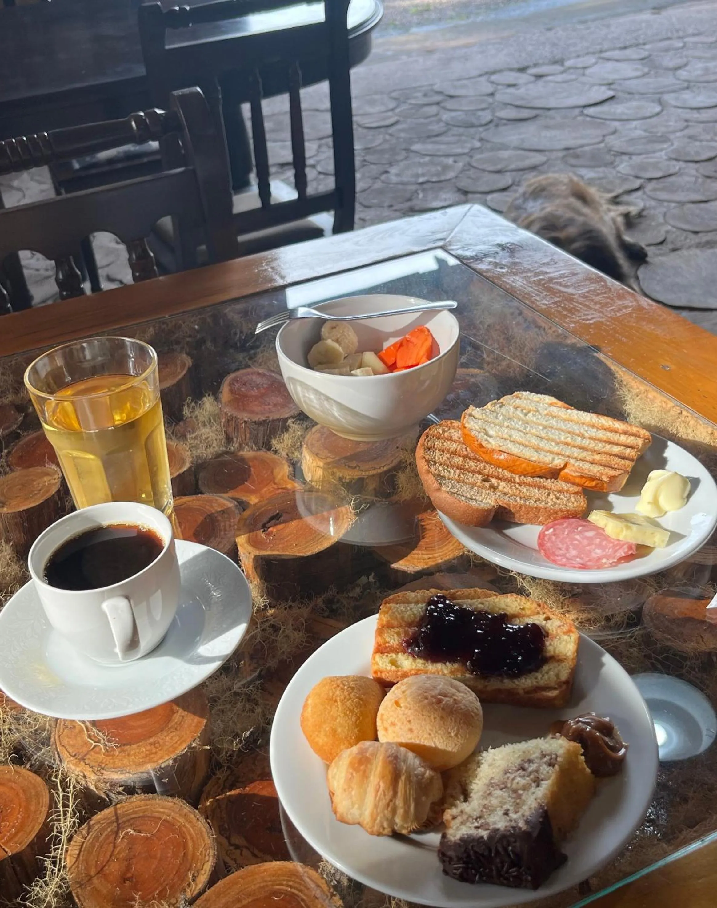 Breakfast in Pousada Recanto do Lago