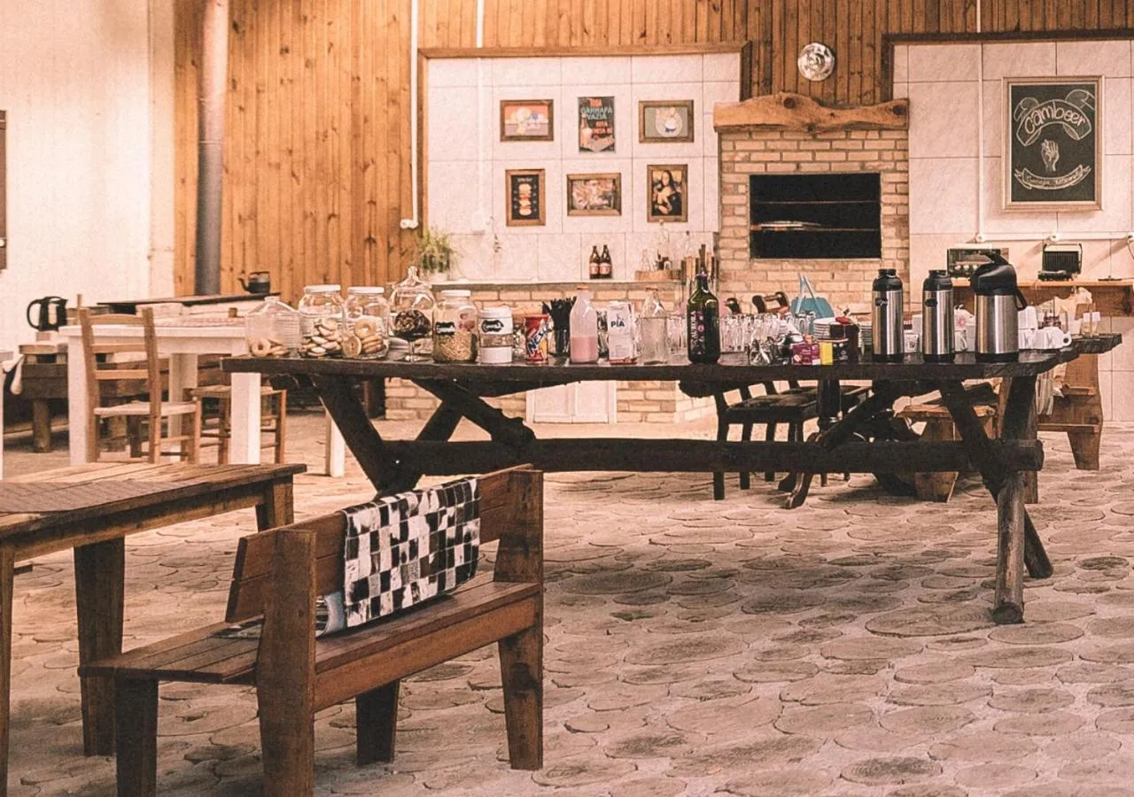 Restaurant/places to eat in Pousada Recanto do Lago