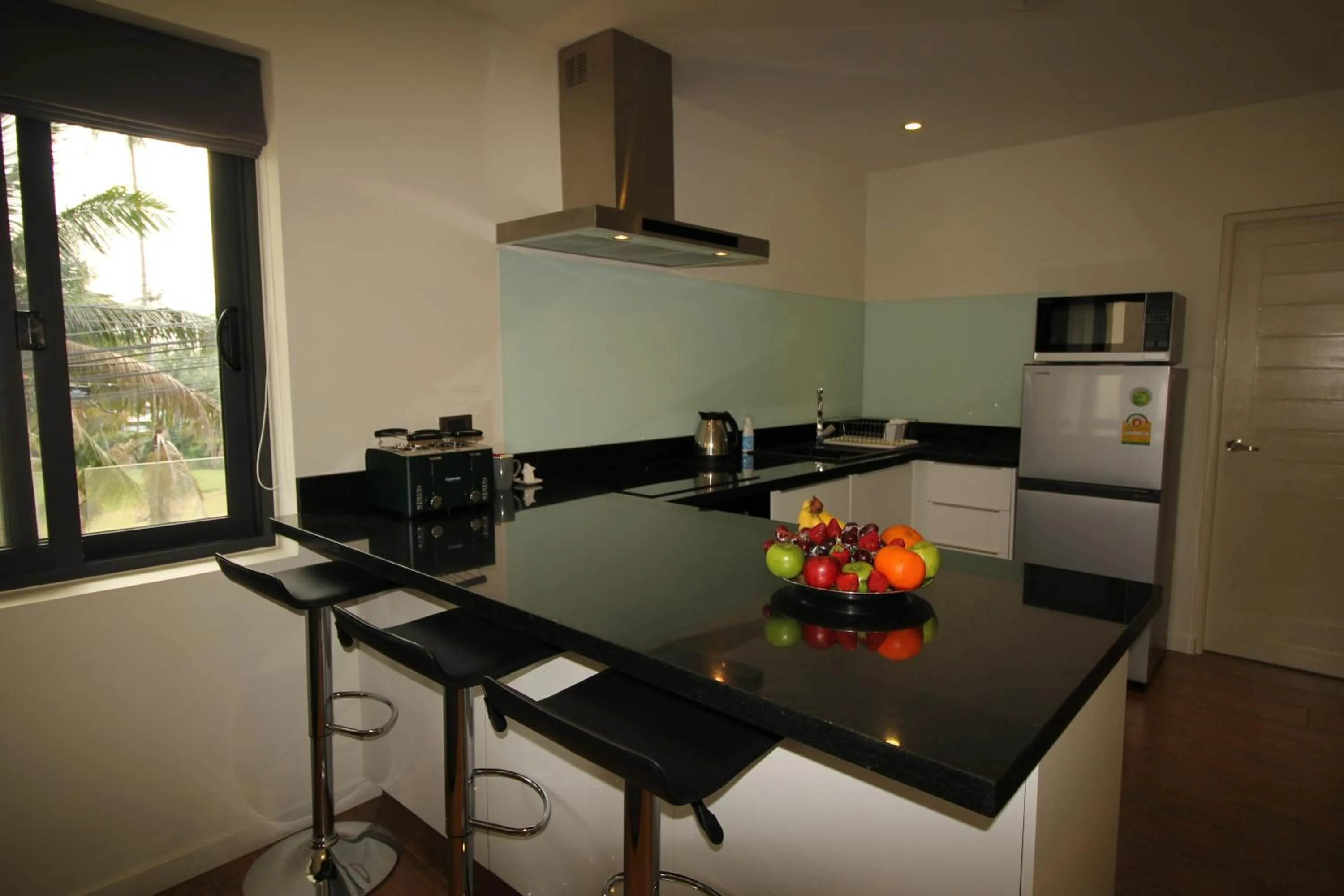 Kitchen or kitchenette in Baan Seaview Holiday Villas