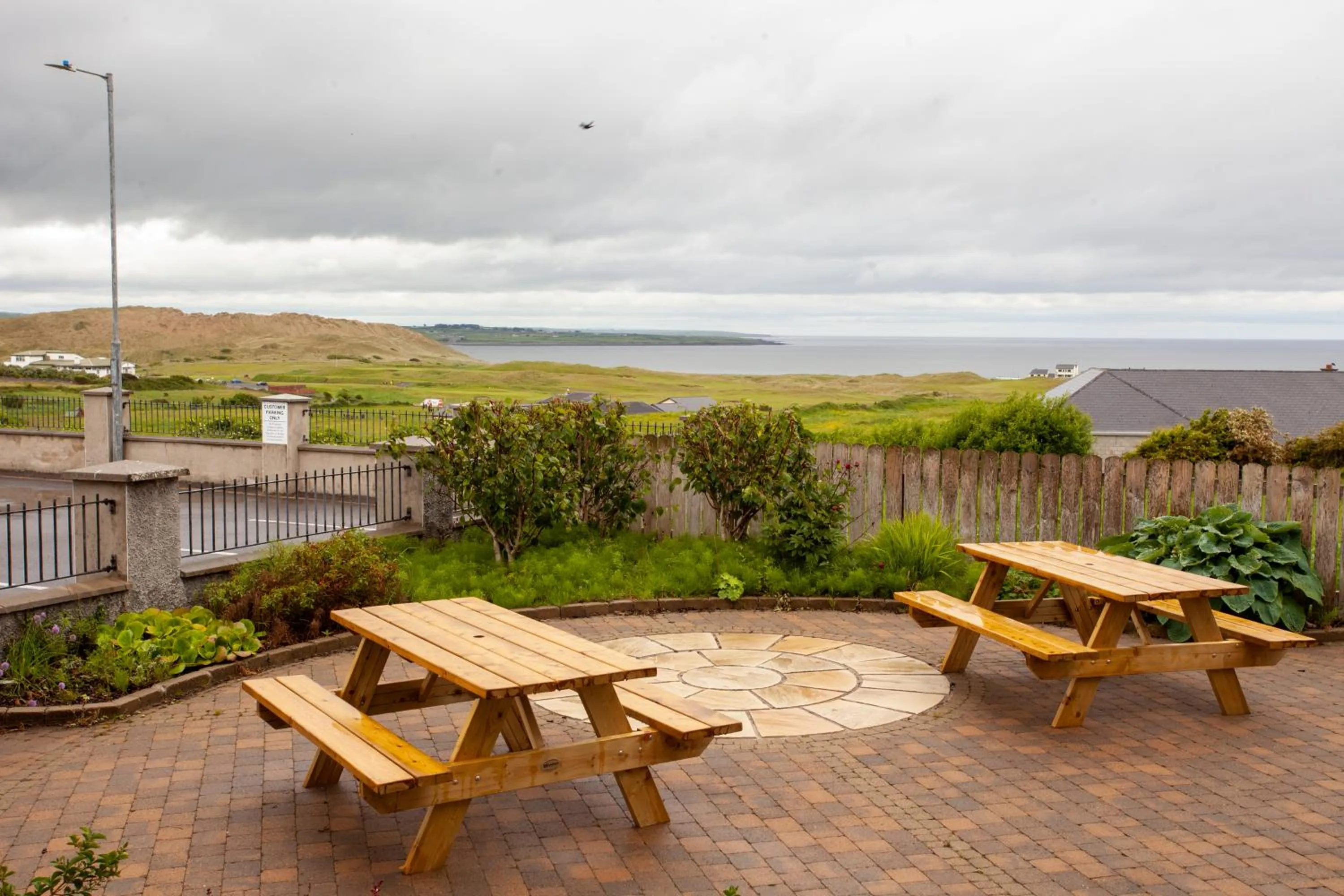 Strandhill Lodge and Suites Boutique Hotel