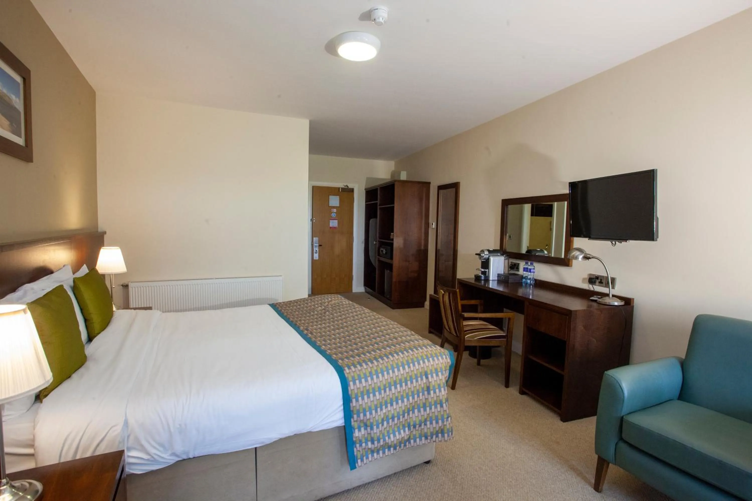 Bed in Strandhill Lodge and Suites Boutique Hotel