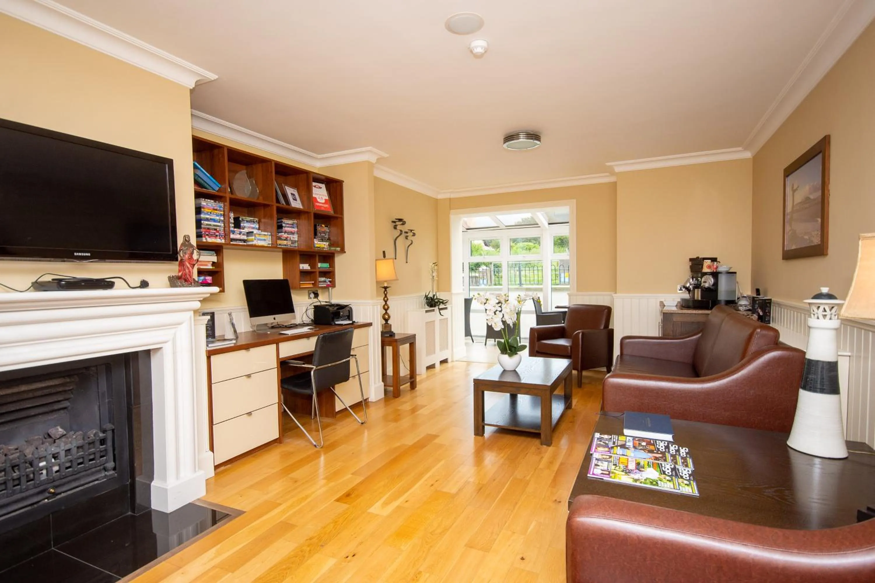 Strandhill Lodge and Suites Boutique Hotel