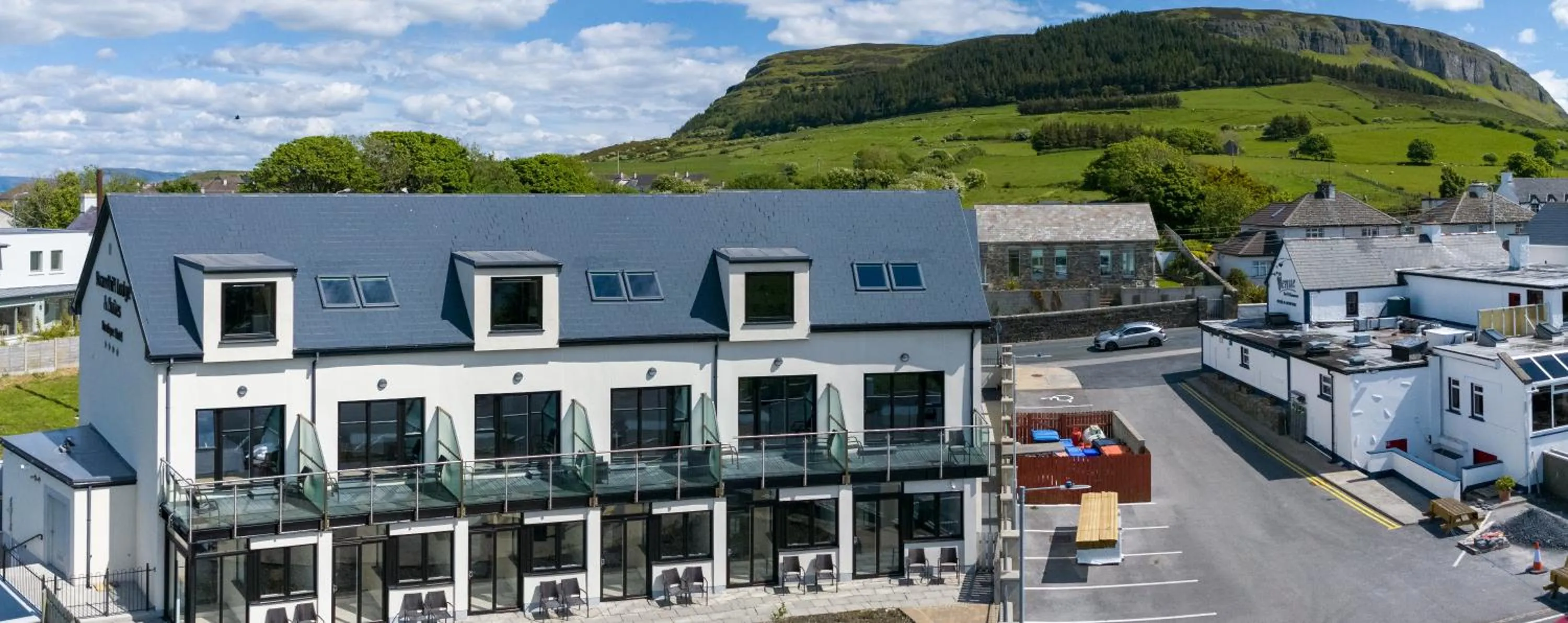 Strandhill Lodge and Suites Boutique Hotel