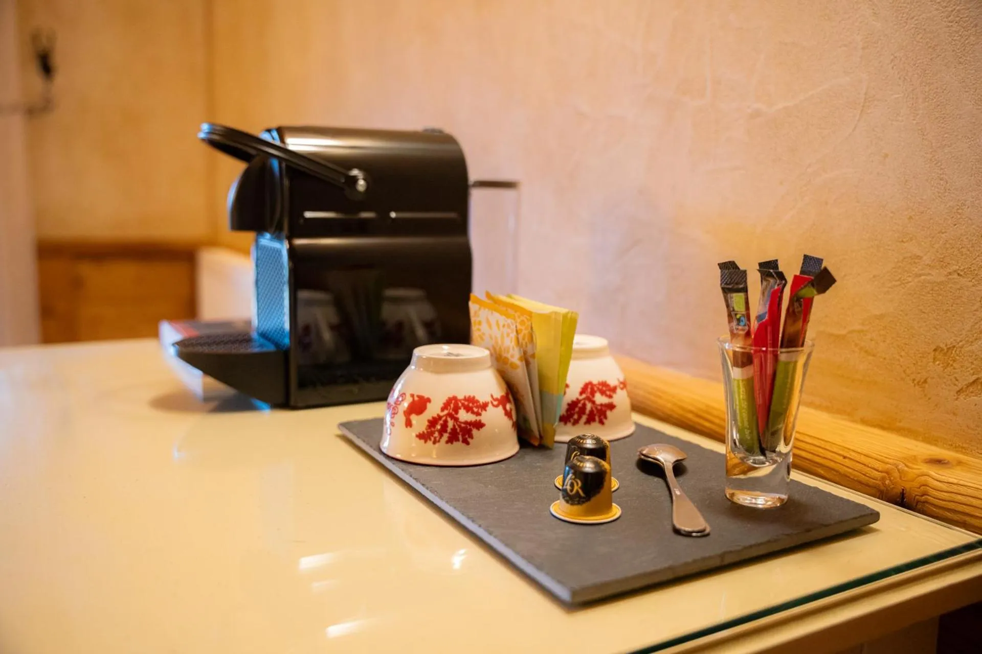 room service in Hôtel-Restaurant Les Bas-Rupts, Singuliers Hôtel