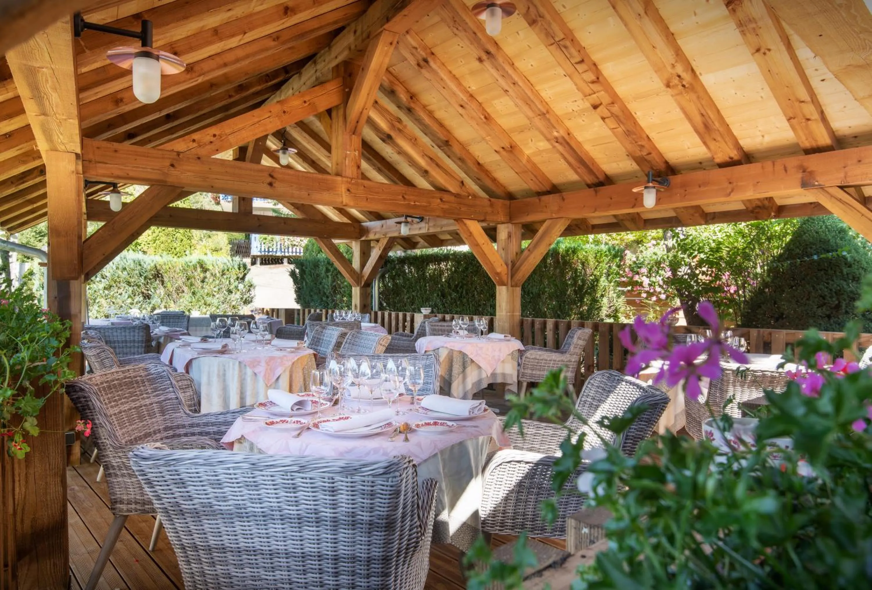 Balcony/Terrace in Hôtel-Restaurant Les Bas-Rupts, Singuliers Hôtel