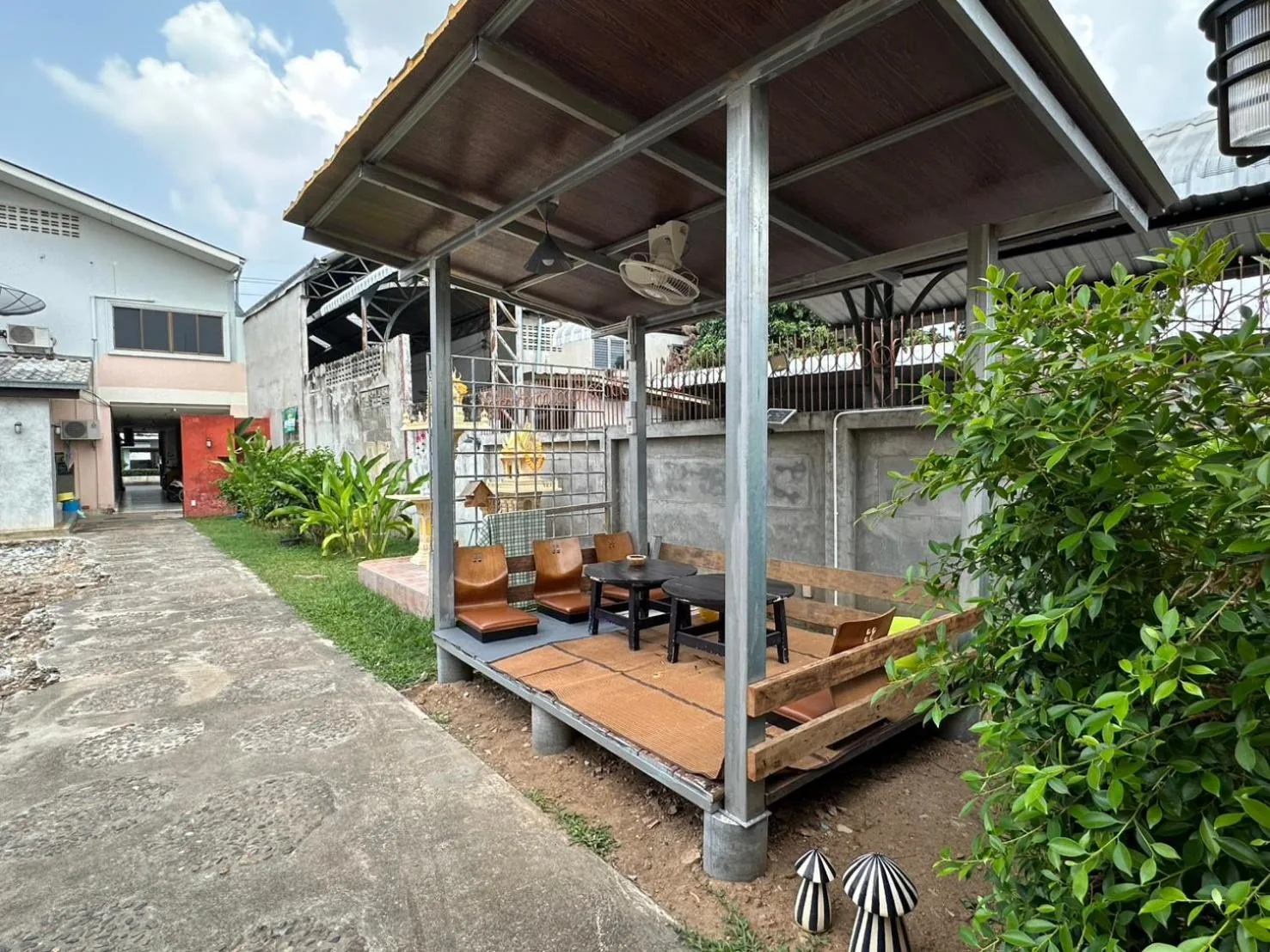 Living room in Baan Ma Feung GuestHouse