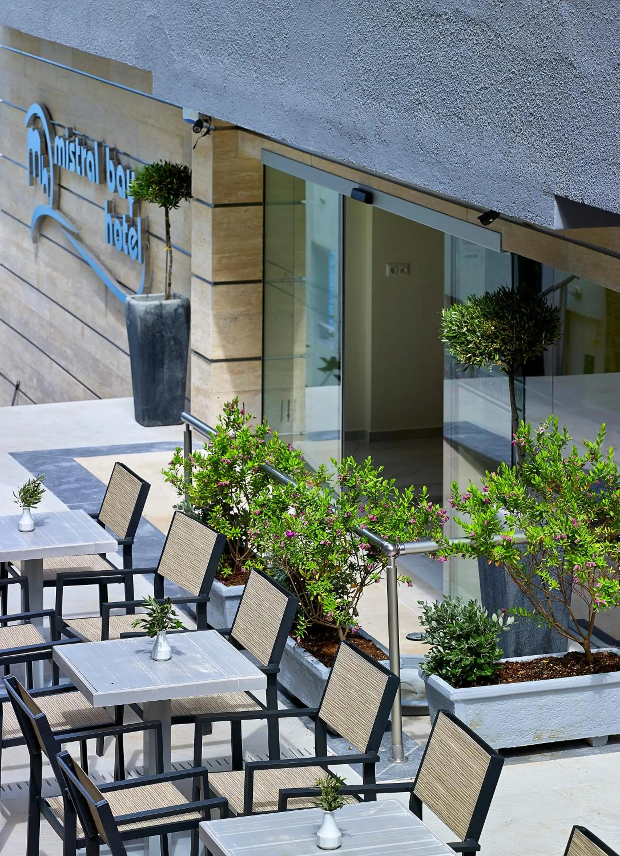 Lounge or bar in Mistral Bay Hotel