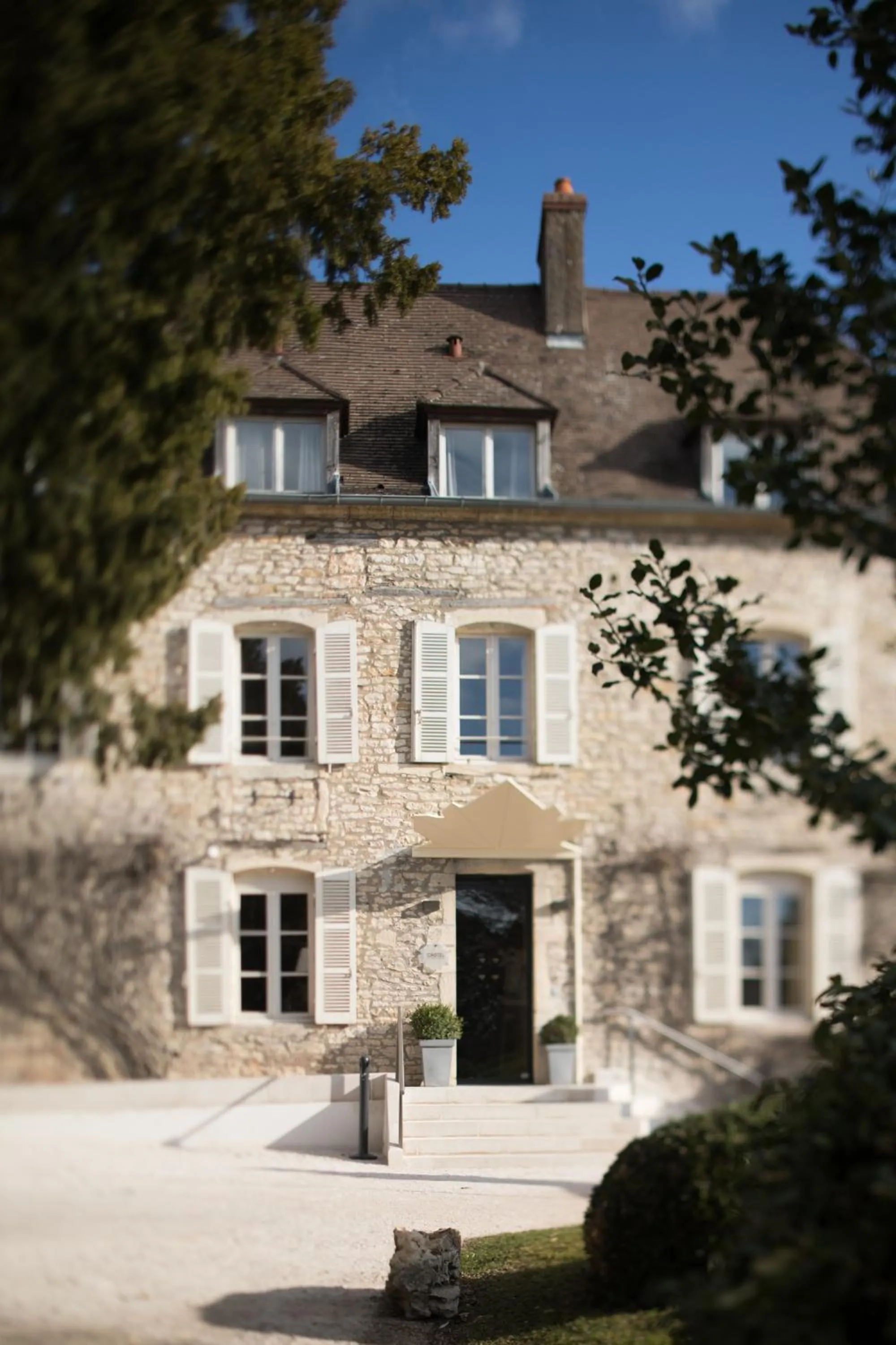Property building in Castel de Très Girard - Hotel & Restaurant - Teritoria