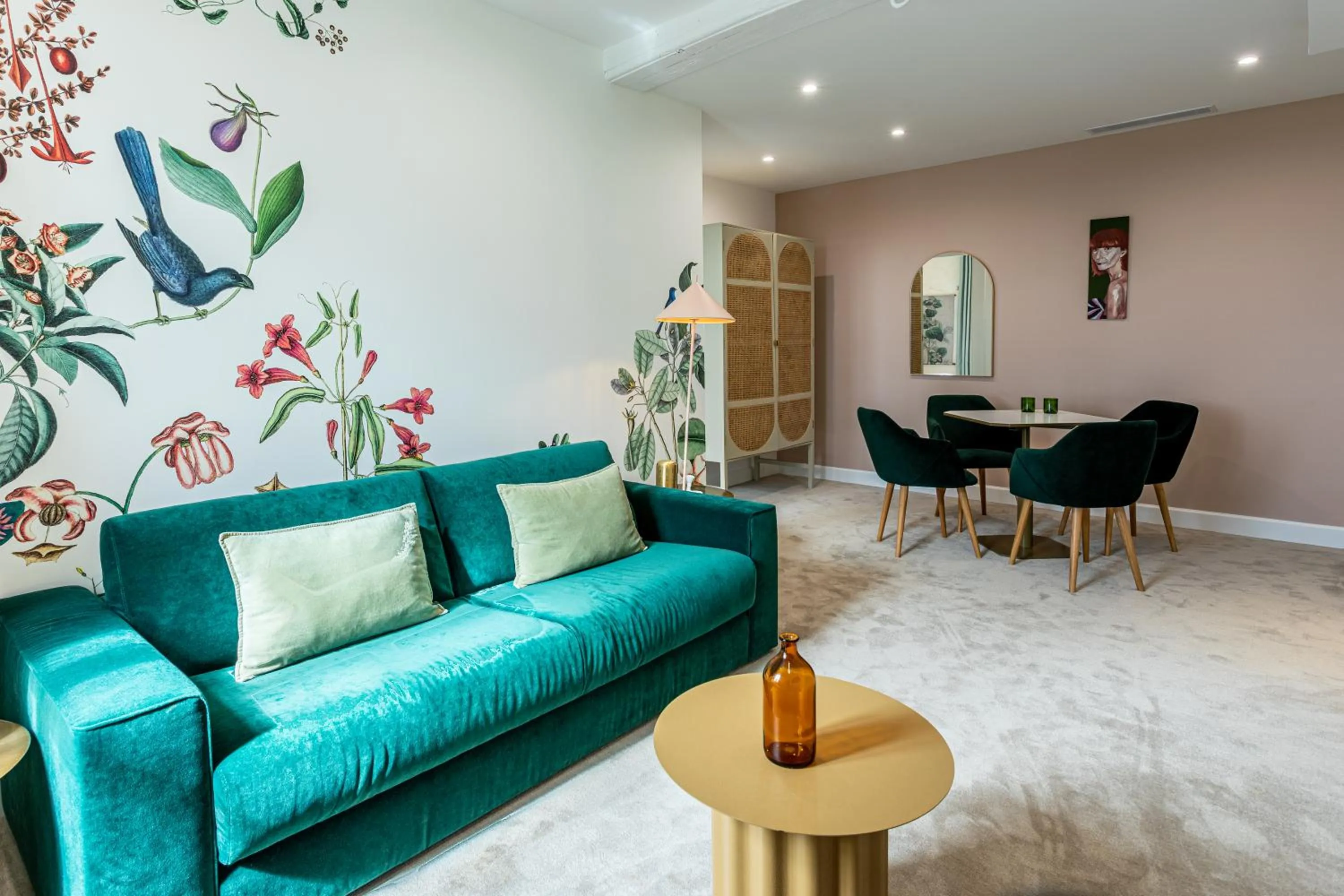 Castel de Très Girard - Hotel & Restaurant - Teritoria