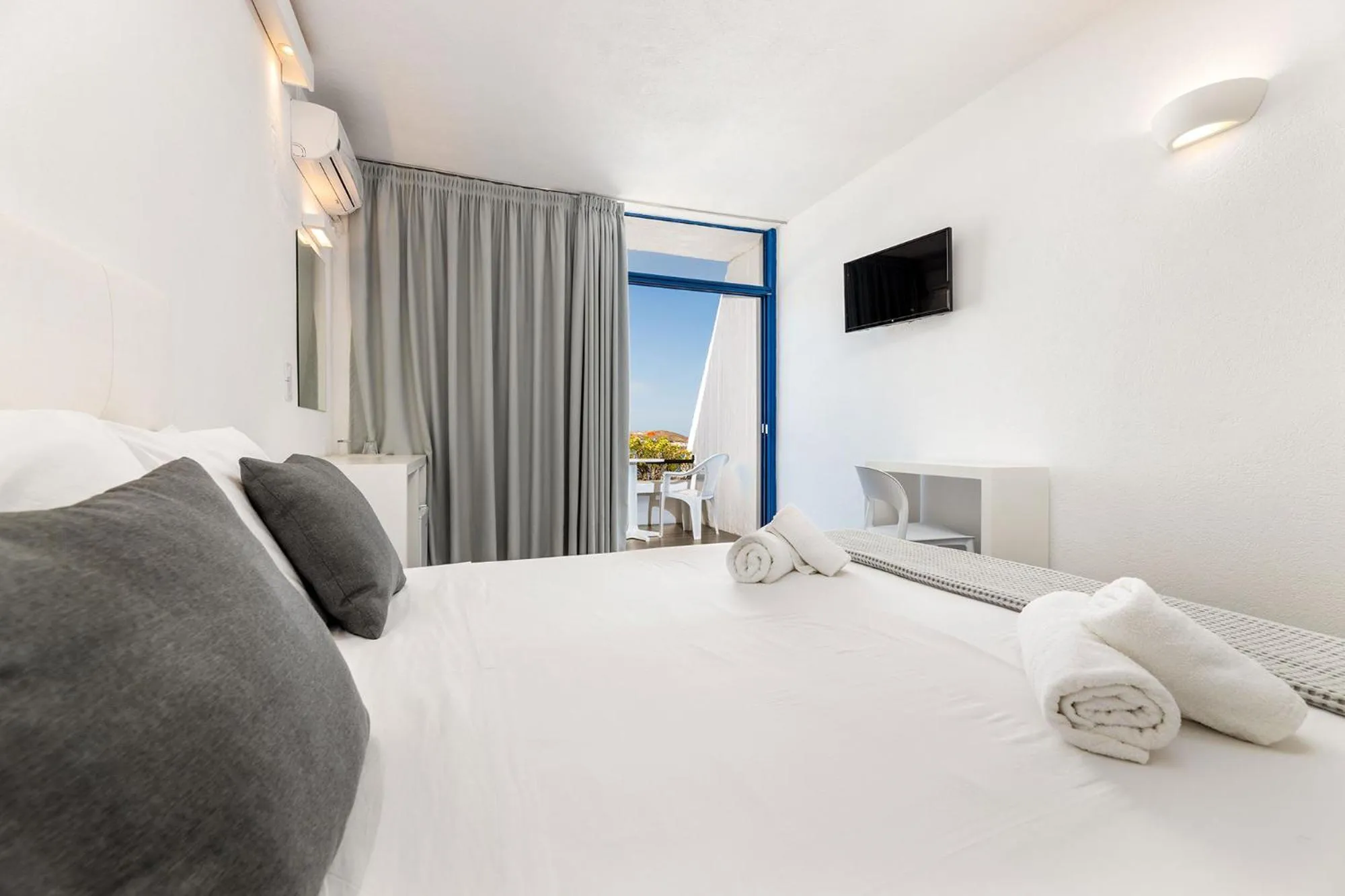 Bed in Hippocampus Hotel