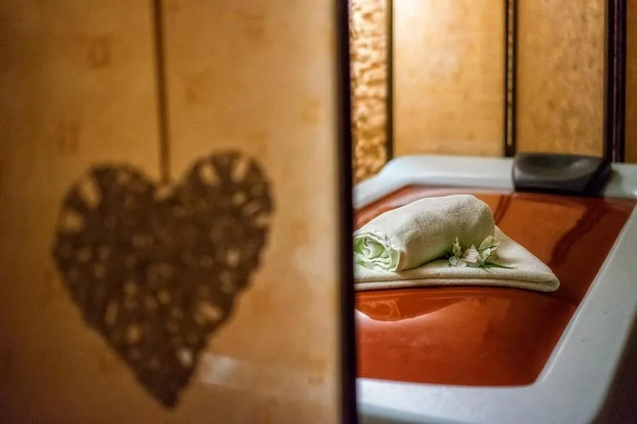 Massage, Bed in Hotel Pod Gołębiem