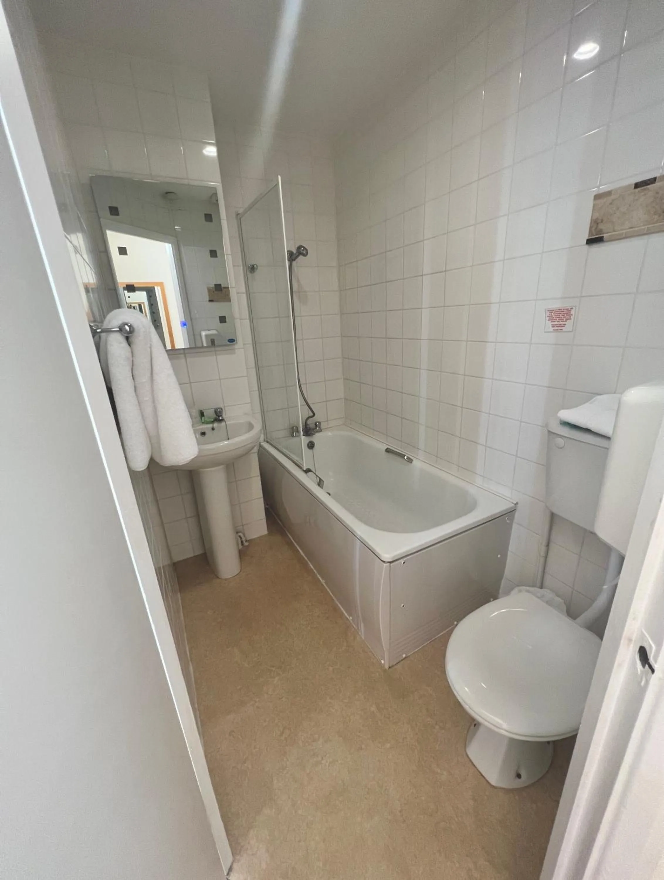 Shower in Eastbourne Riviera Hotel