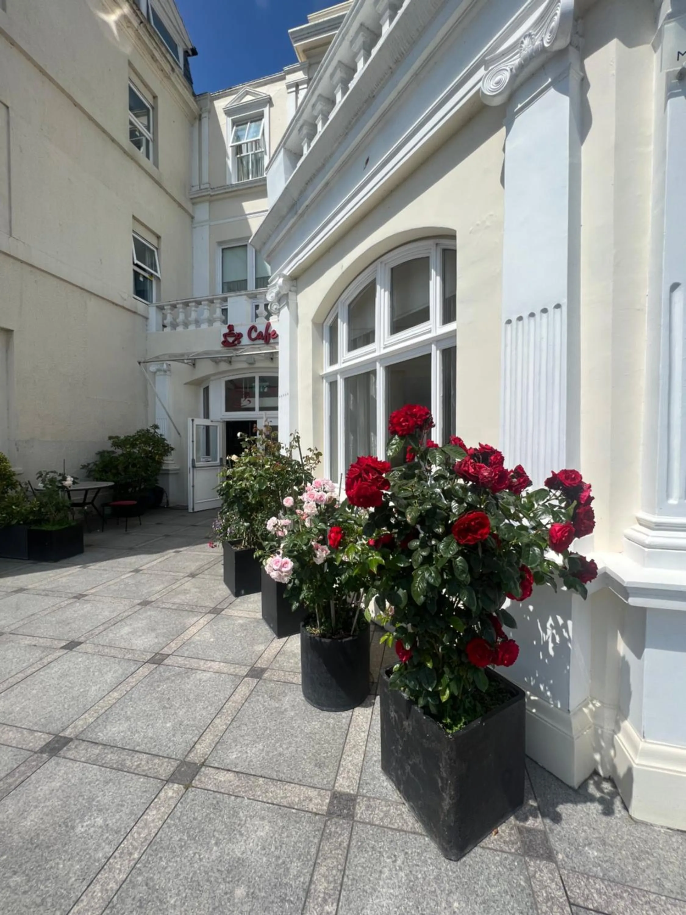 Patio in Eastbourne Riviera Hotel