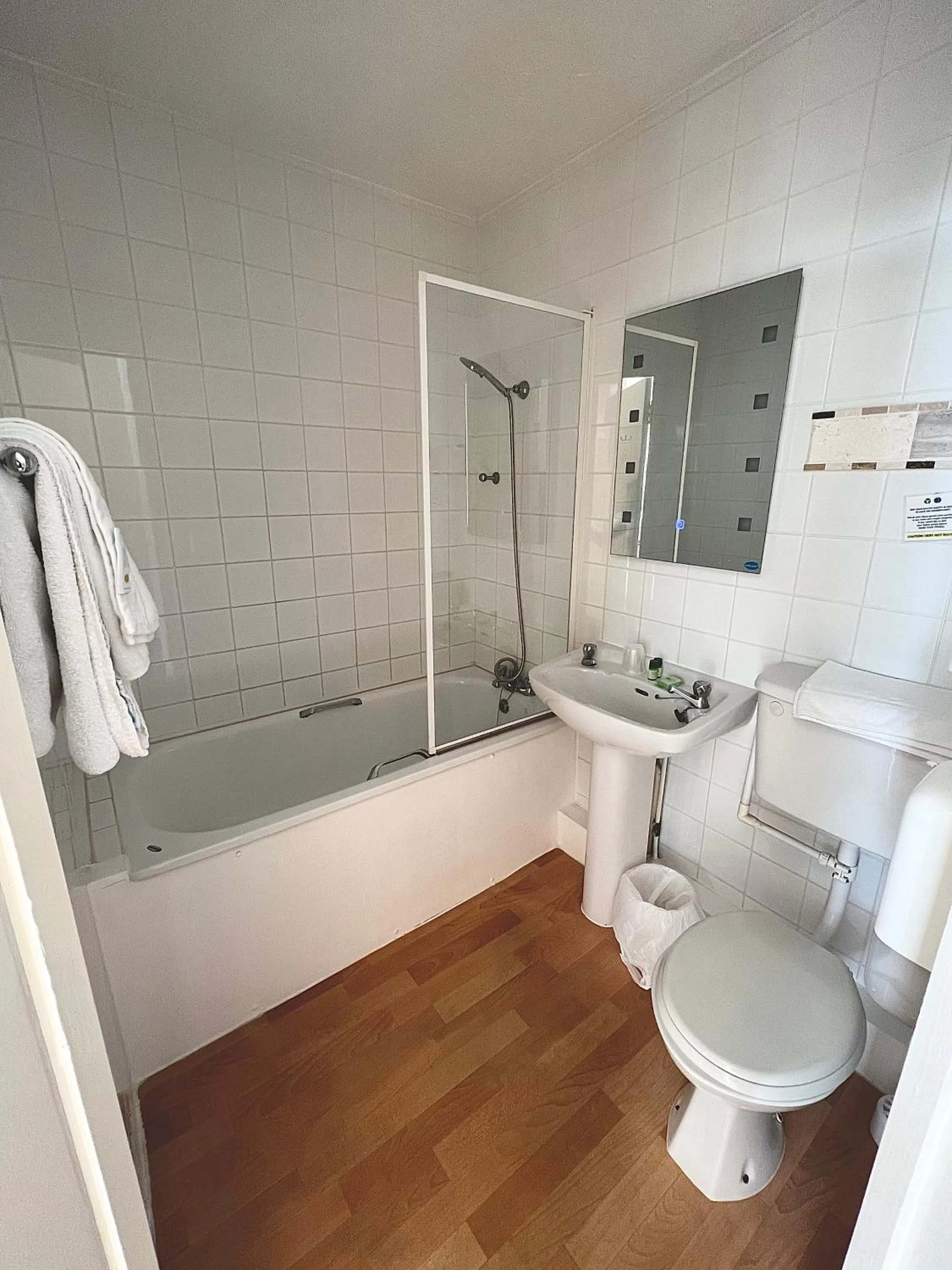 Shower in Eastbourne Riviera Hotel