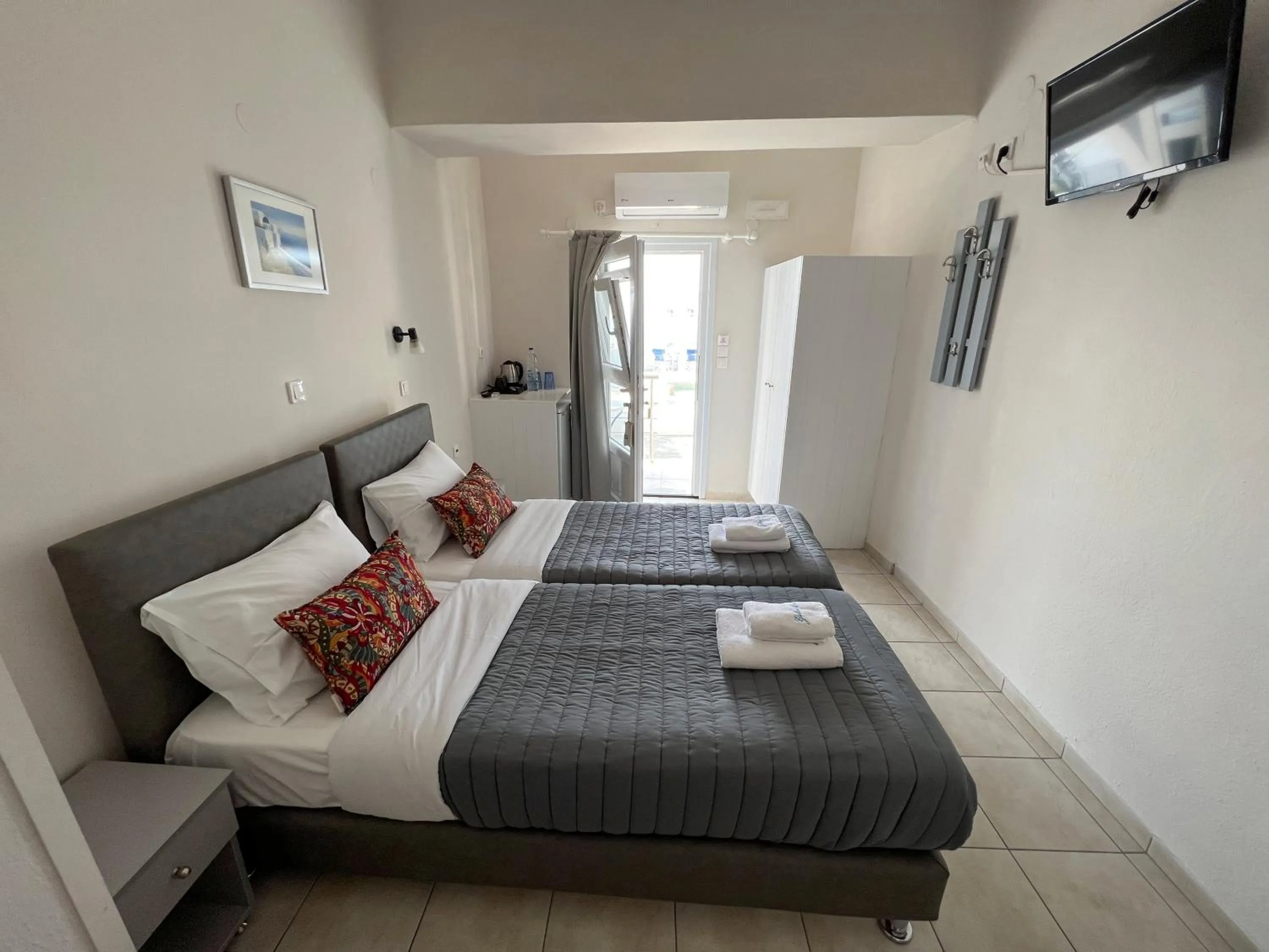 Bedroom, Bed in Unique Galini Oia - Adults Only