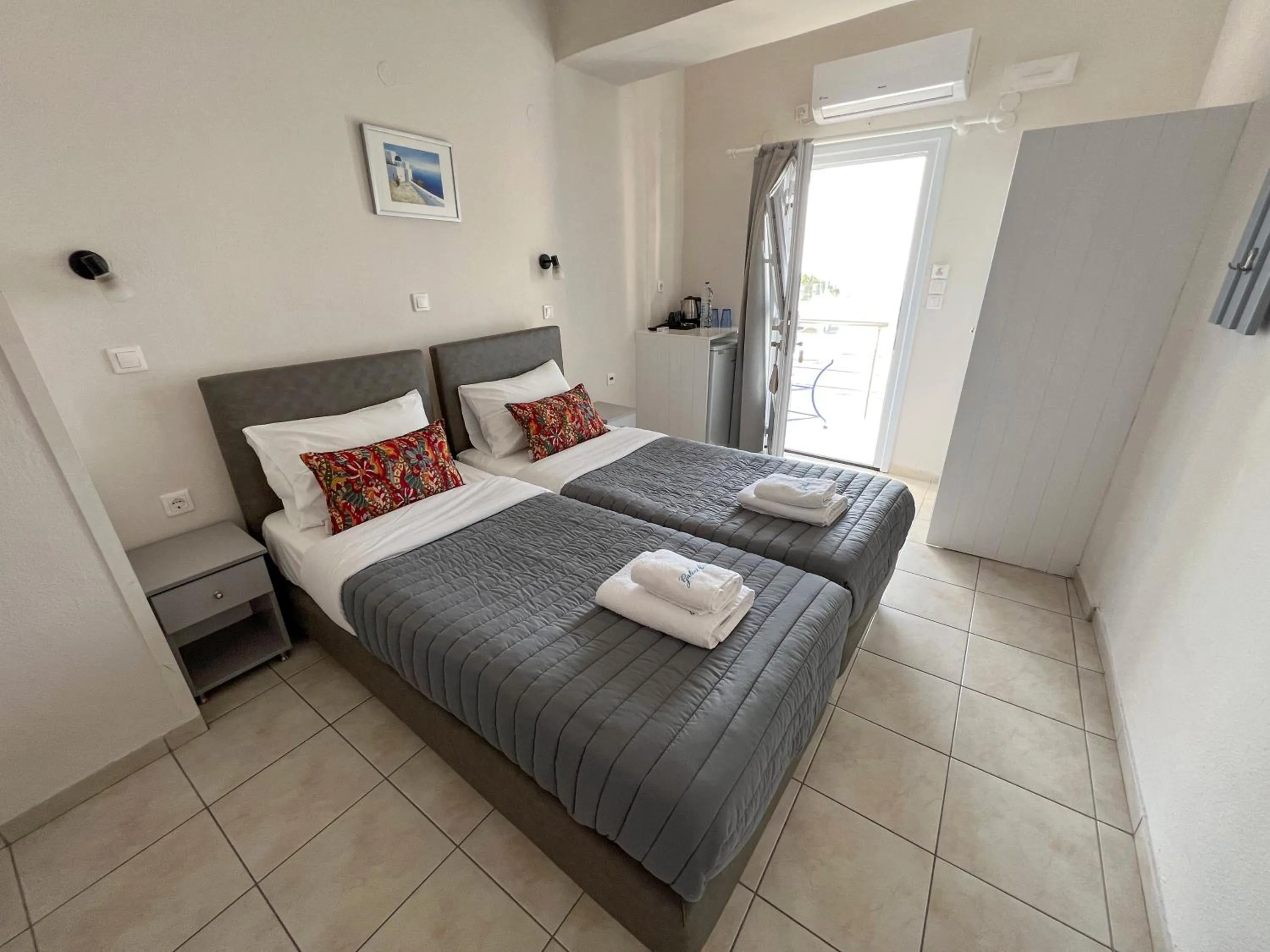 Bedroom, Bed in Unique Galini Oia - Adults Only