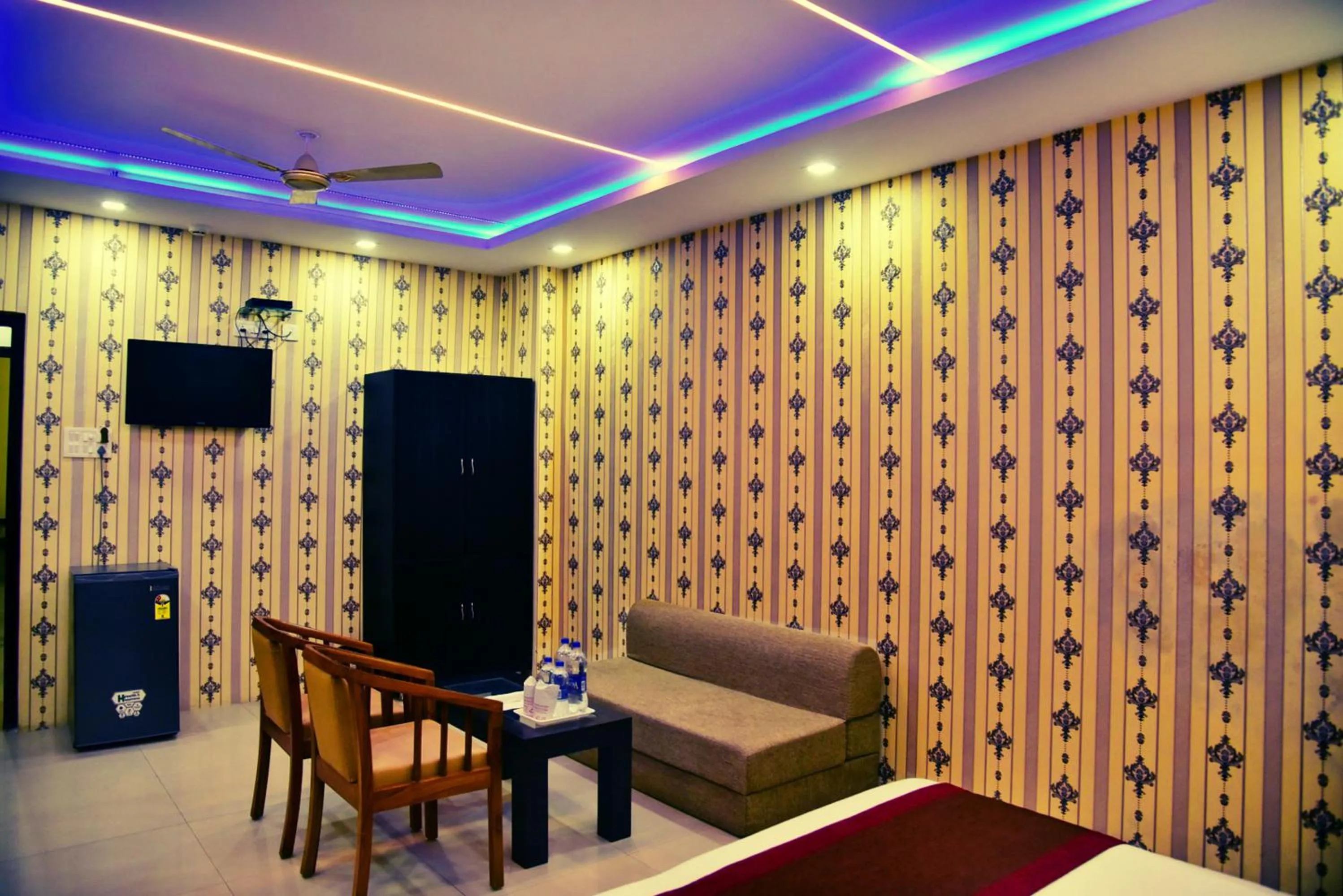 TV and multimedia in Hotel Nexus l Hotels In Charbagh Lucknow