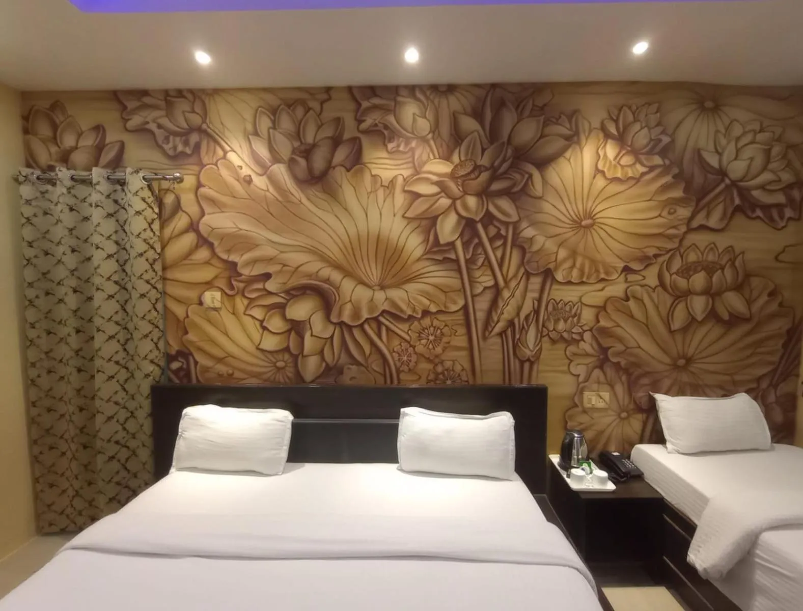 Bed in Hotel Nexus l Hotels In Charbagh Lucknow
