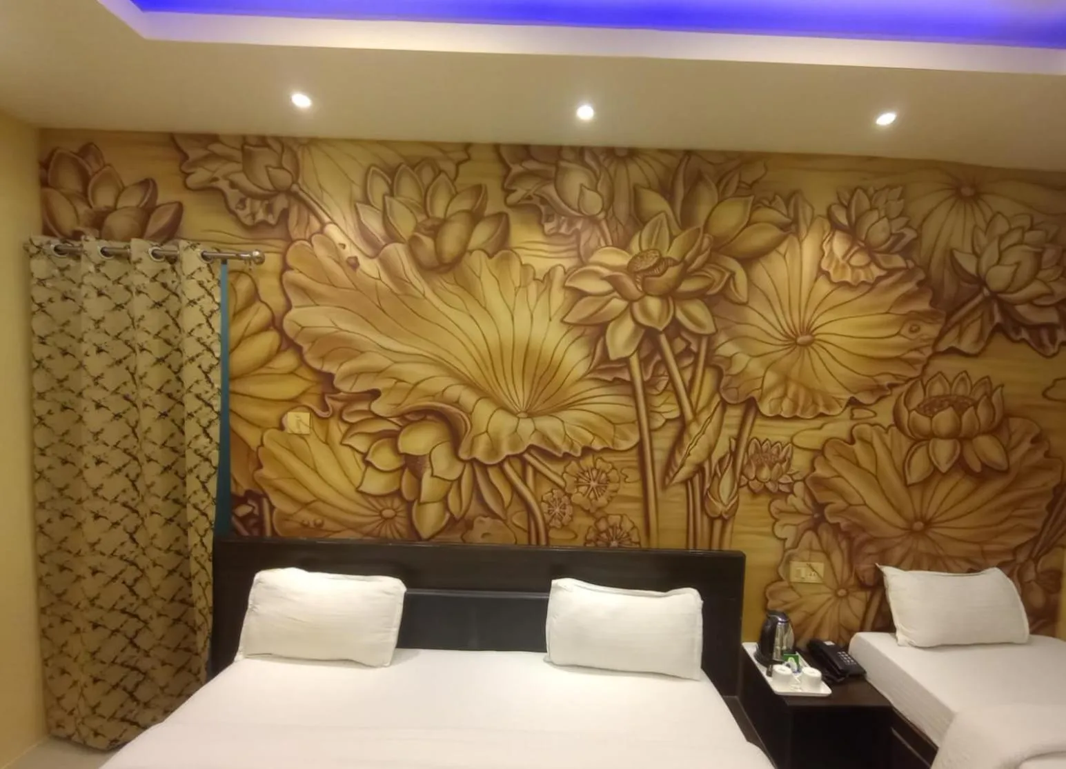 Bed in Hotel Nexus l Hotels In Charbagh Lucknow