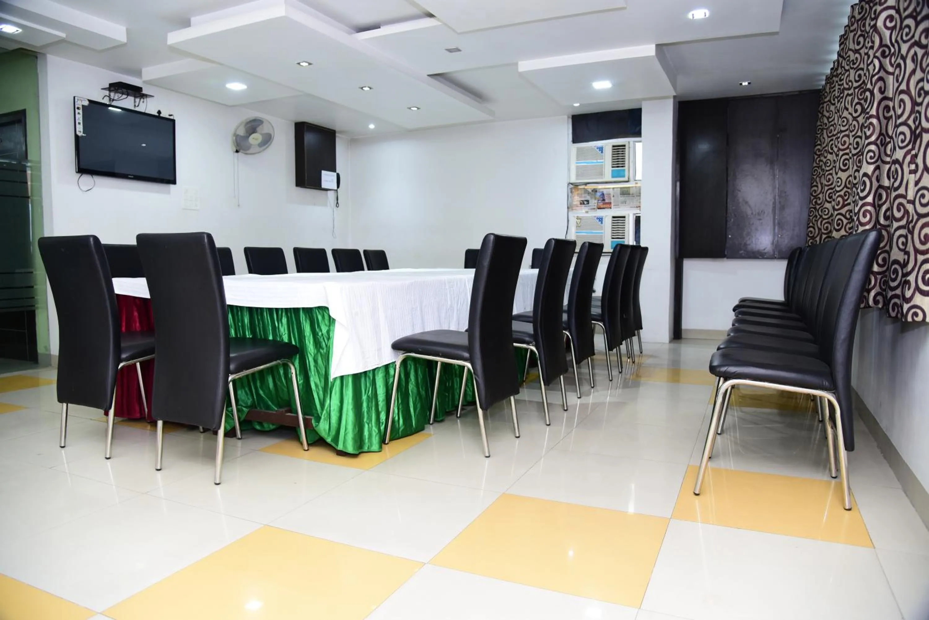 Business facilities in Hotel Nexus l Hotels In Charbagh Lucknow