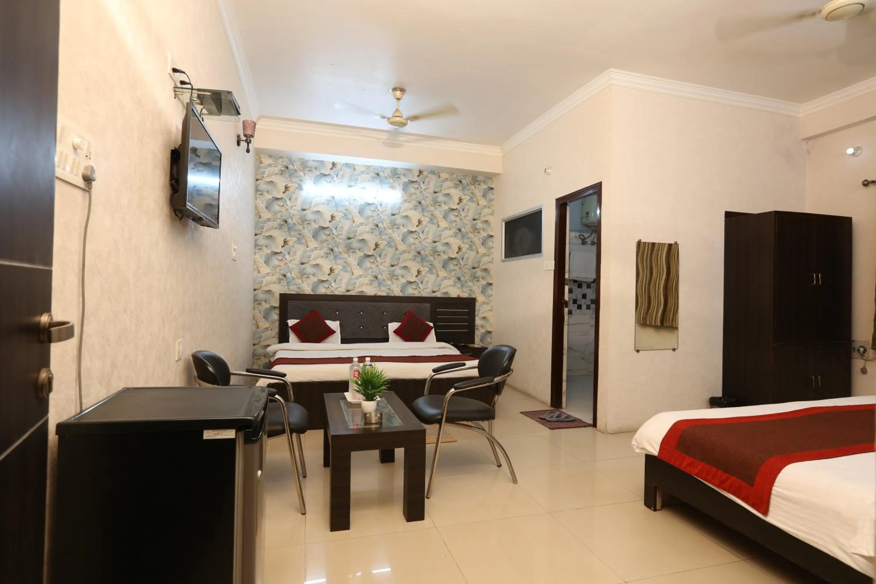 Photo of the whole room, Bed in Hotel Nexus l Hotels In Charbagh Lucknow