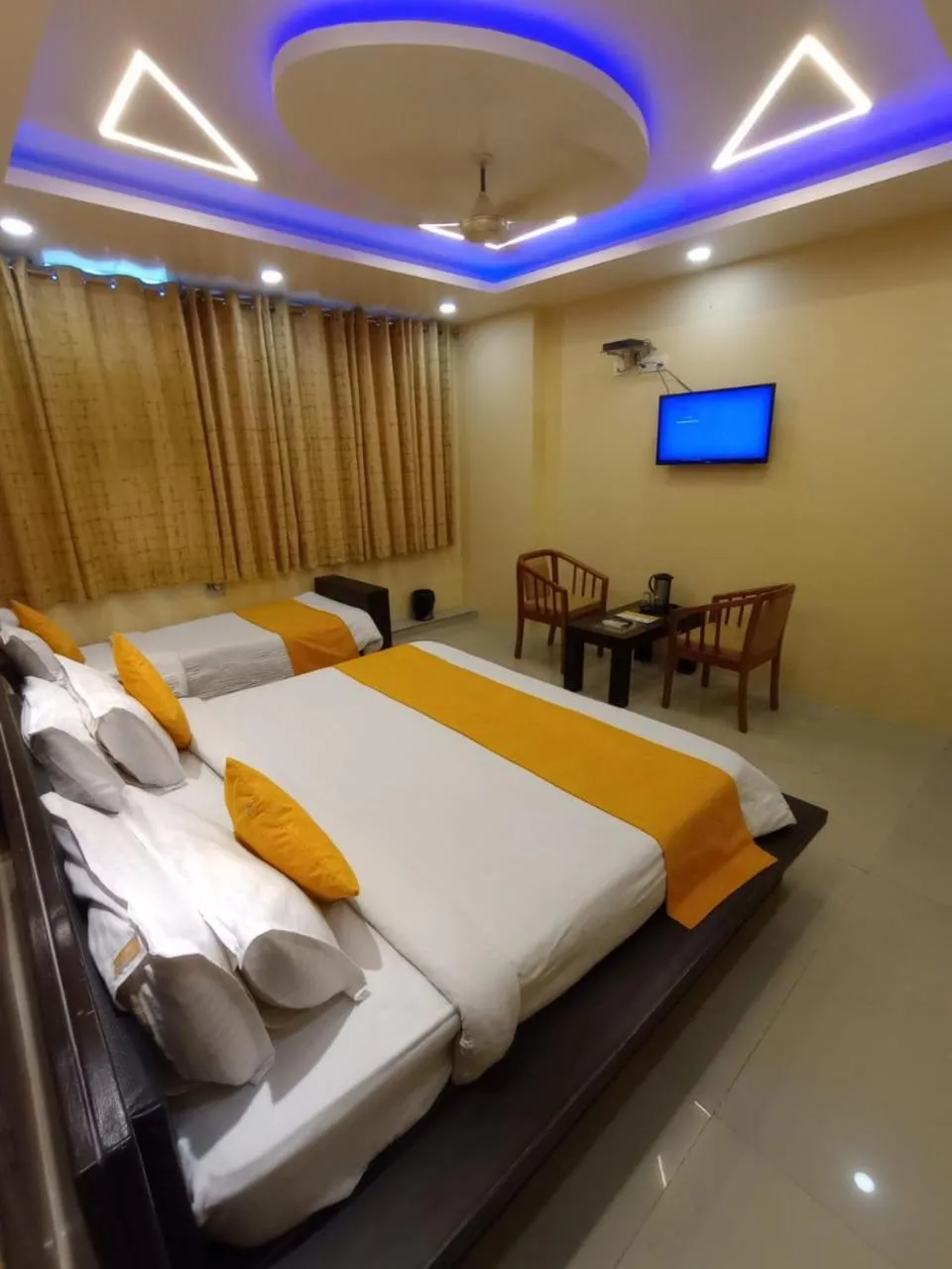 Bed in Hotel Nexus l Hotels In Charbagh Lucknow