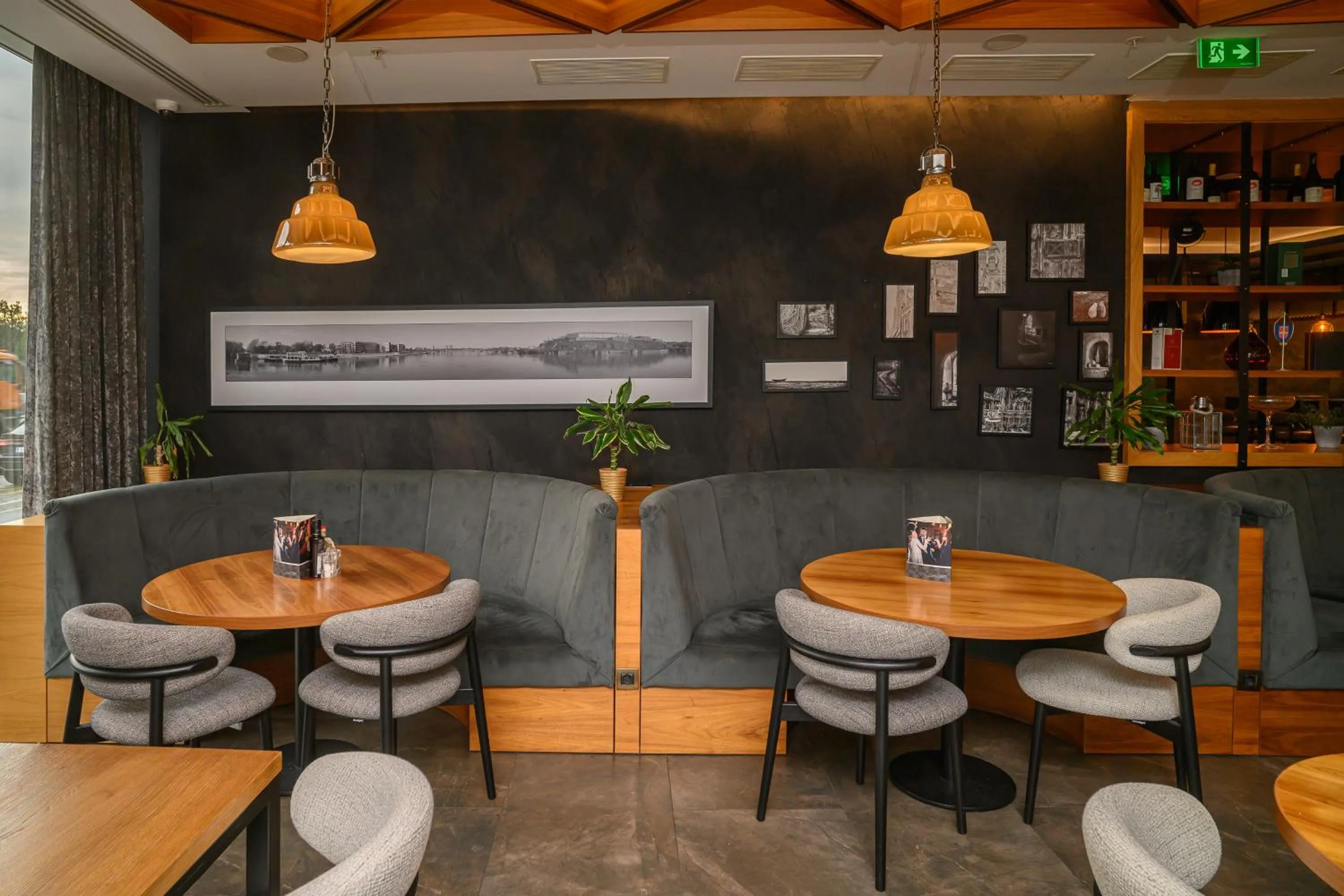 Restaurant/places to eat in Sheraton Novi Sad