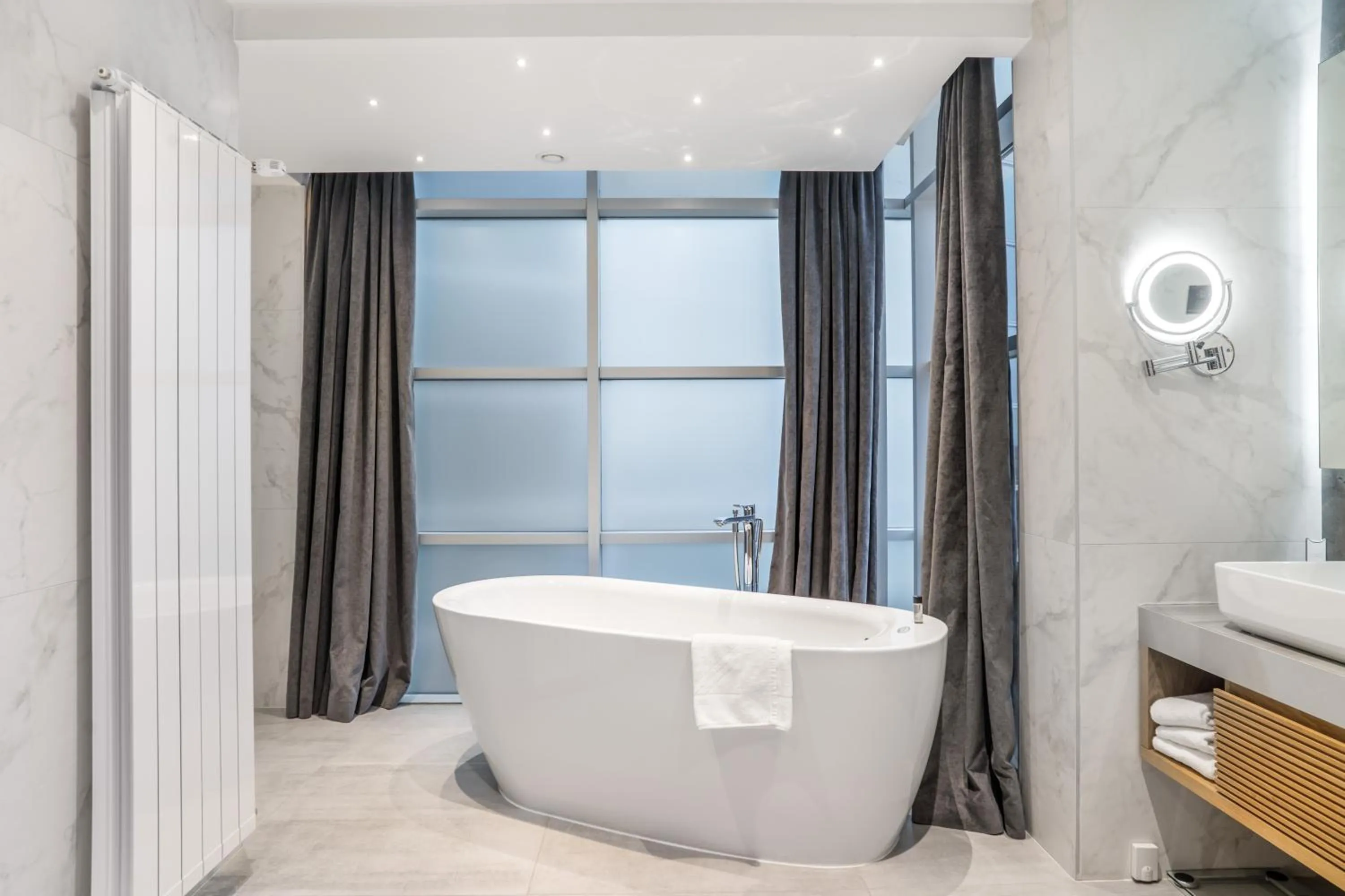 Shower in Sheraton Novi Sad