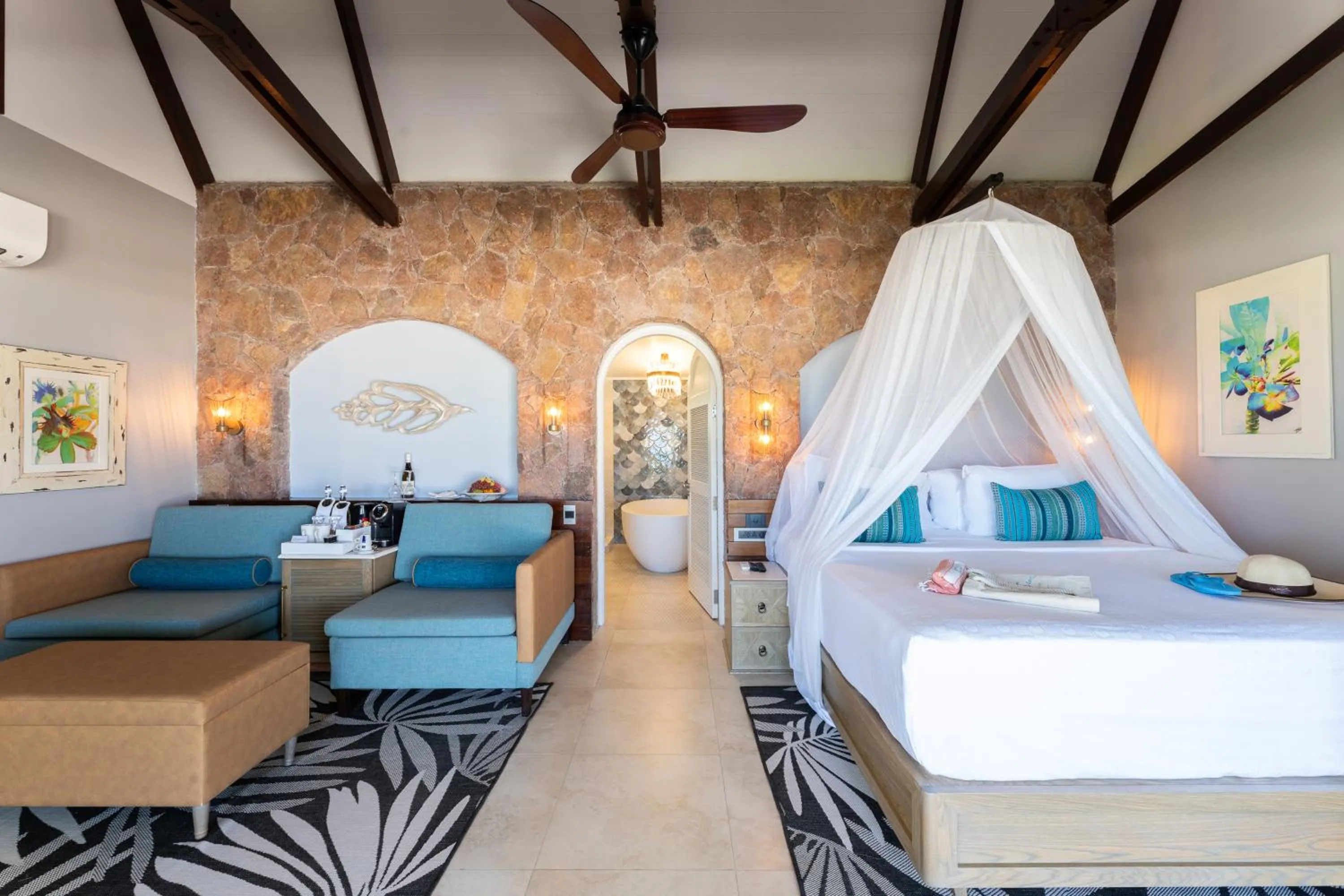 Bed in Paradise Sun Hotel Seychelles