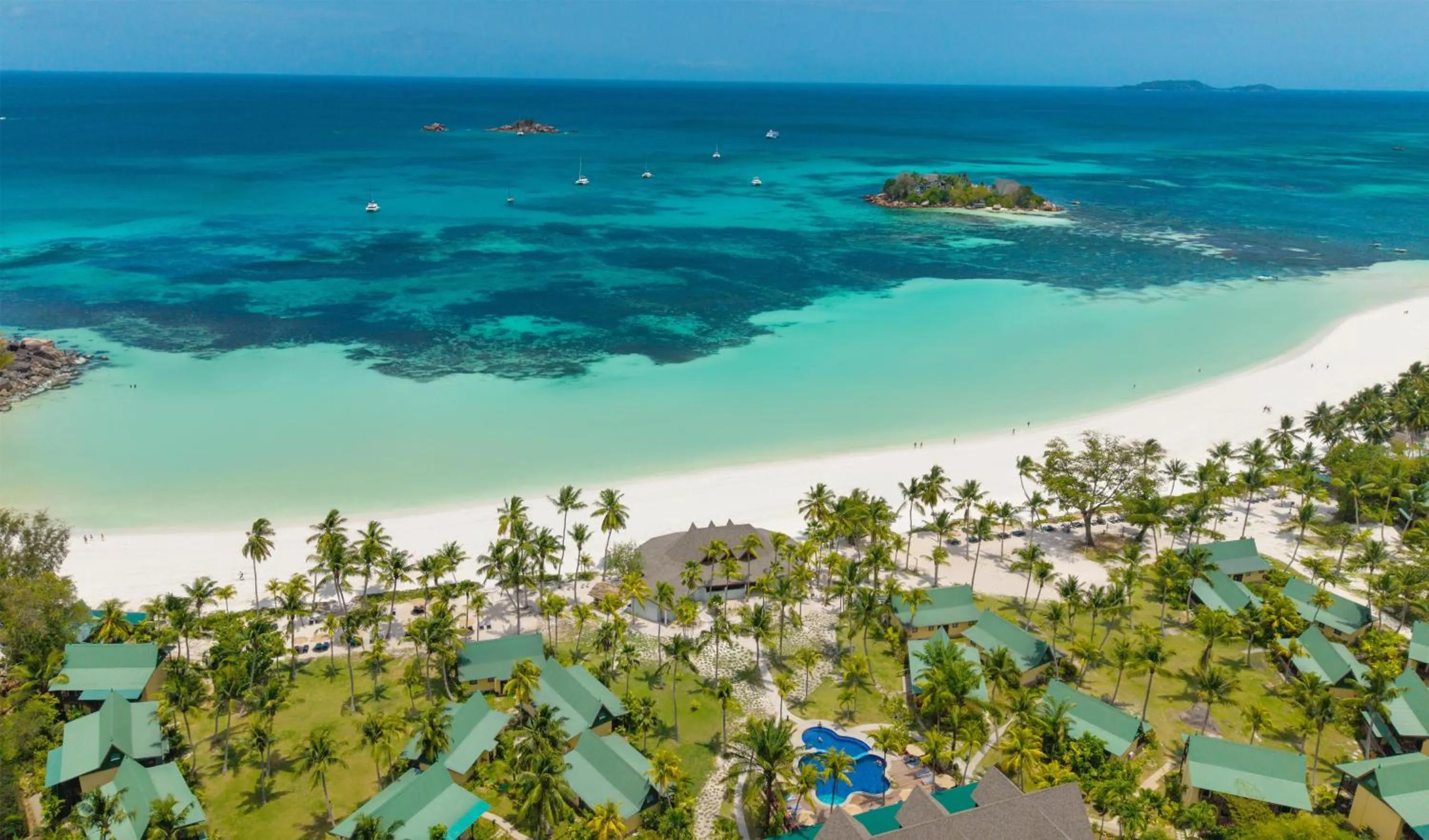 Property building in Paradise Sun Hotel Seychelles