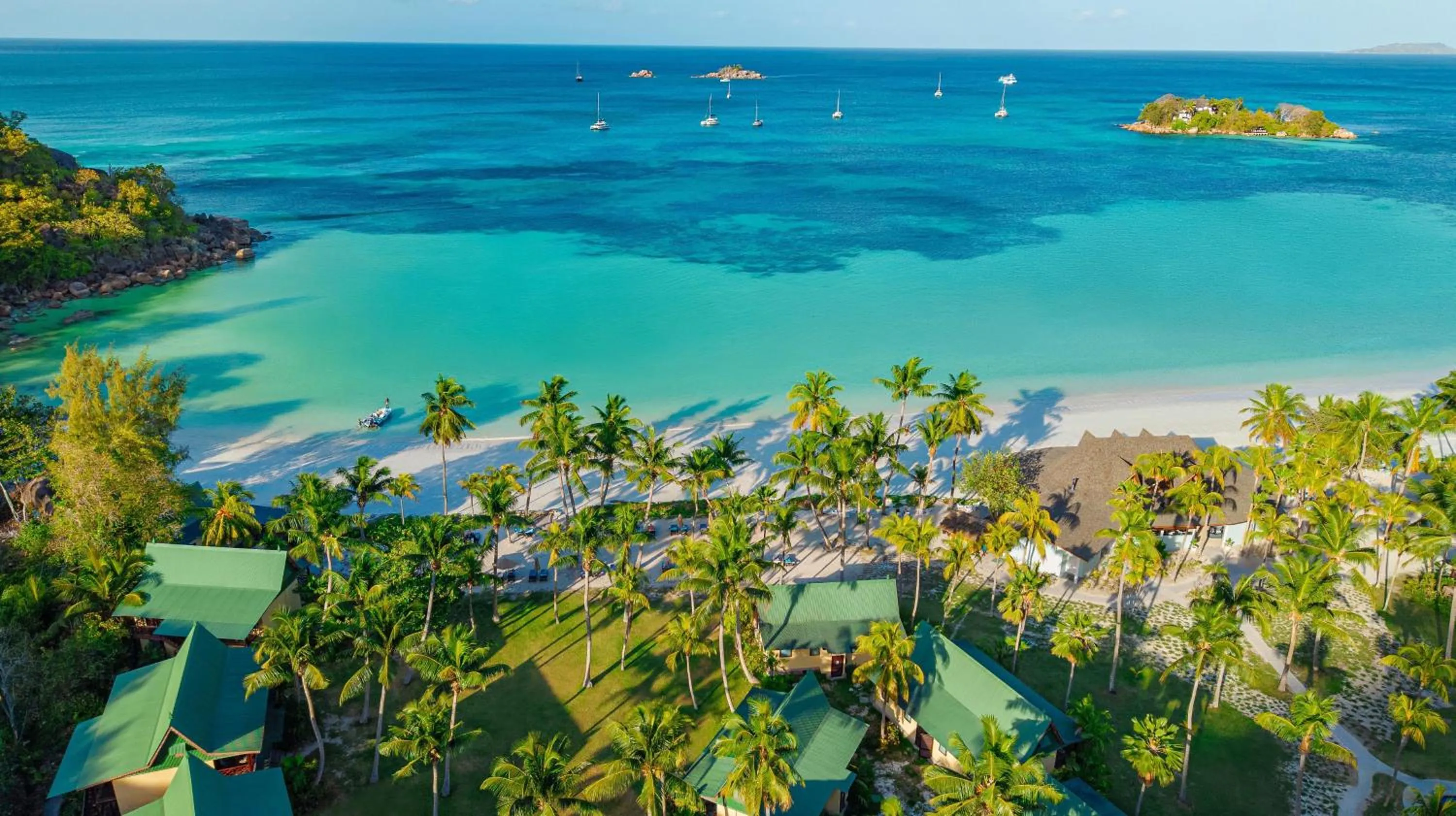 Property building in Paradise Sun Hotel Seychelles