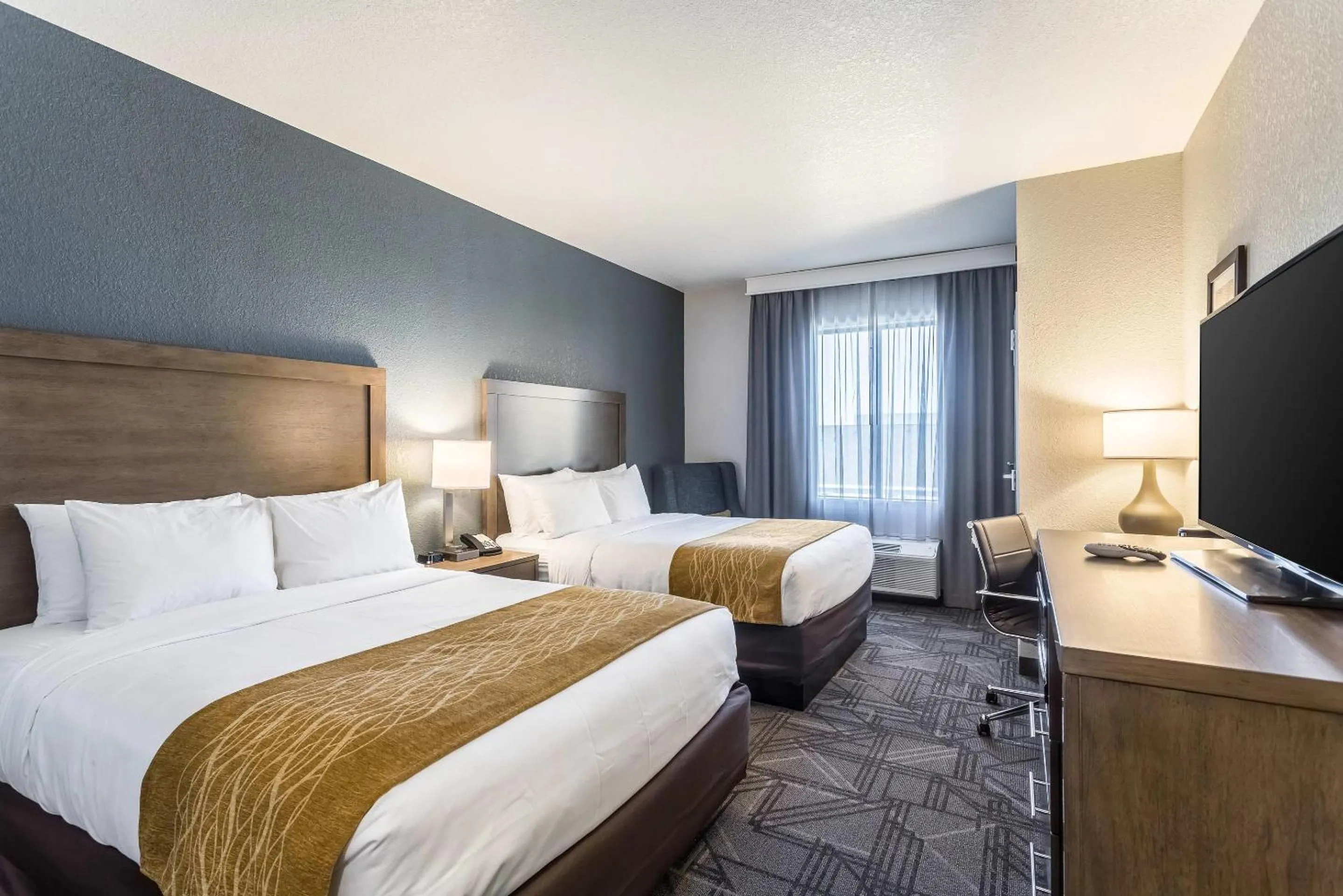 Bedroom, Bed in Comfort Inn & Suites Salt Lake City Airport