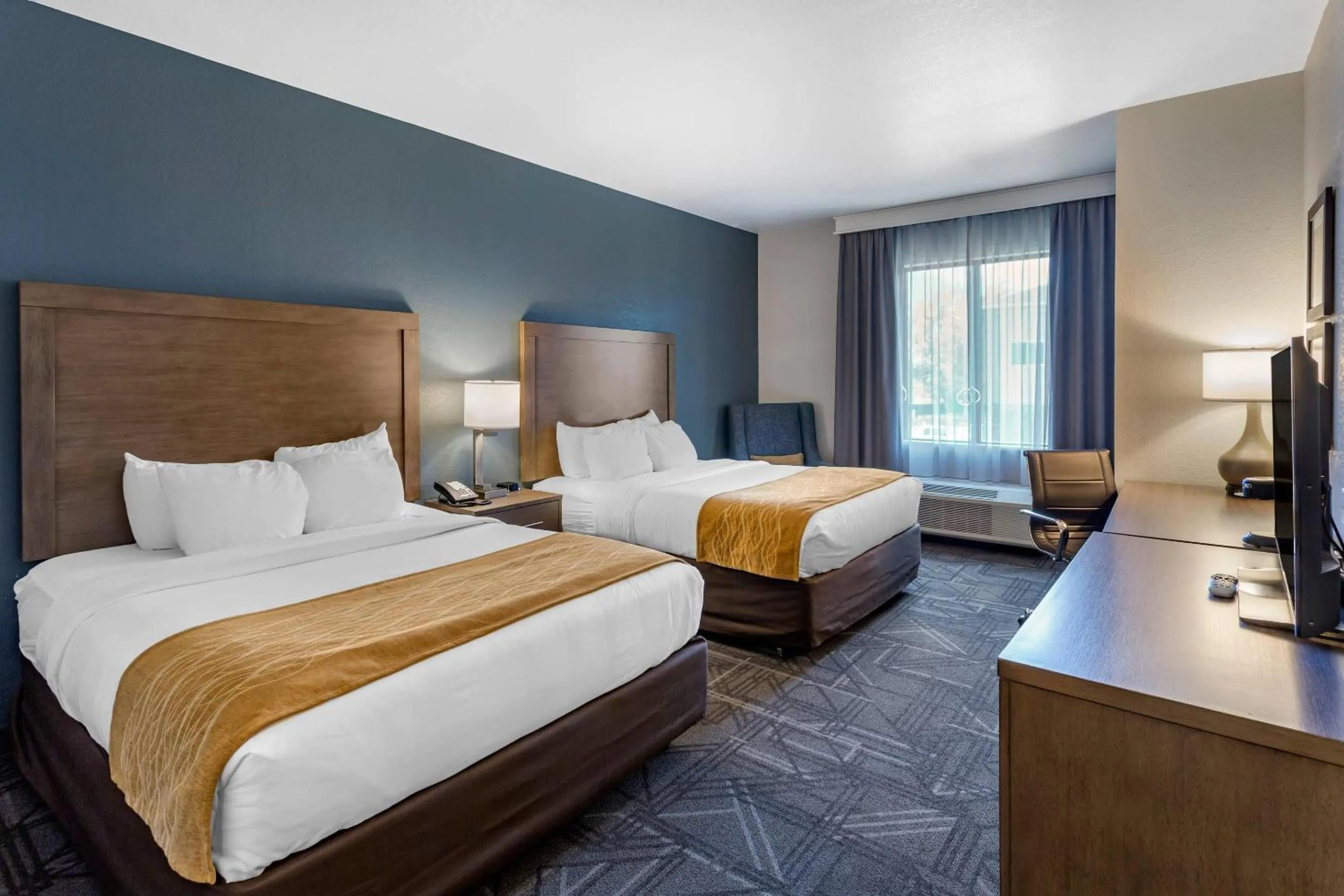 Bedroom, Bed in Comfort Inn & Suites Salt Lake City Airport