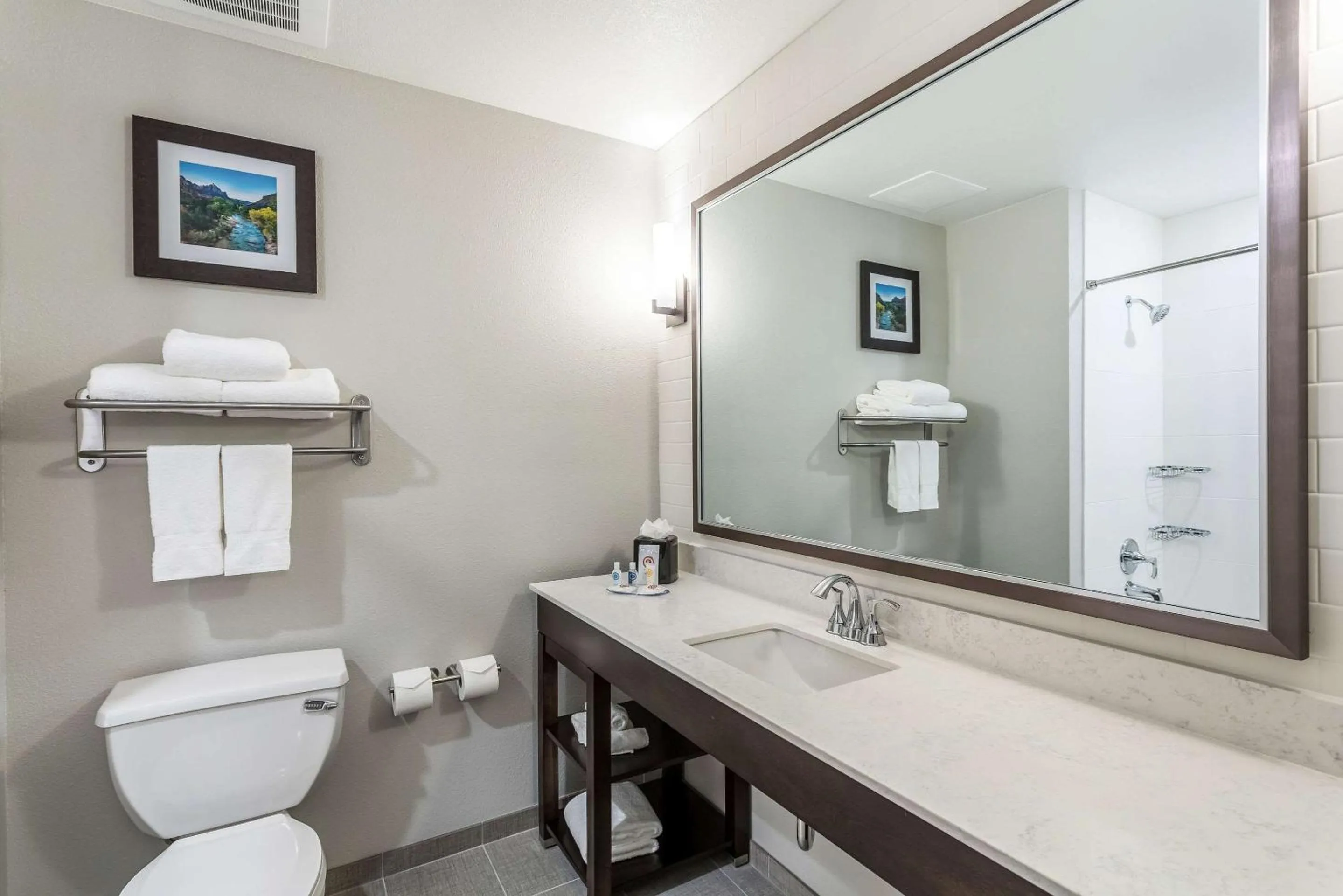 Bedroom in Comfort Inn & Suites Salt Lake City Airport