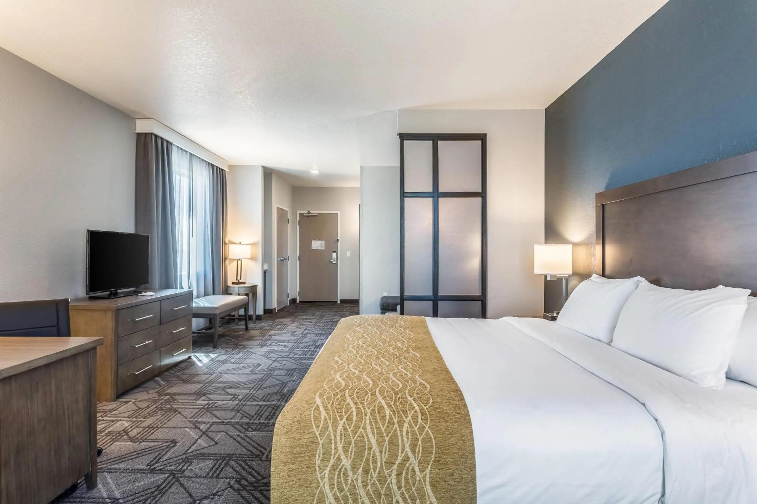 Bedroom, Bed in Comfort Inn & Suites Salt Lake City Airport