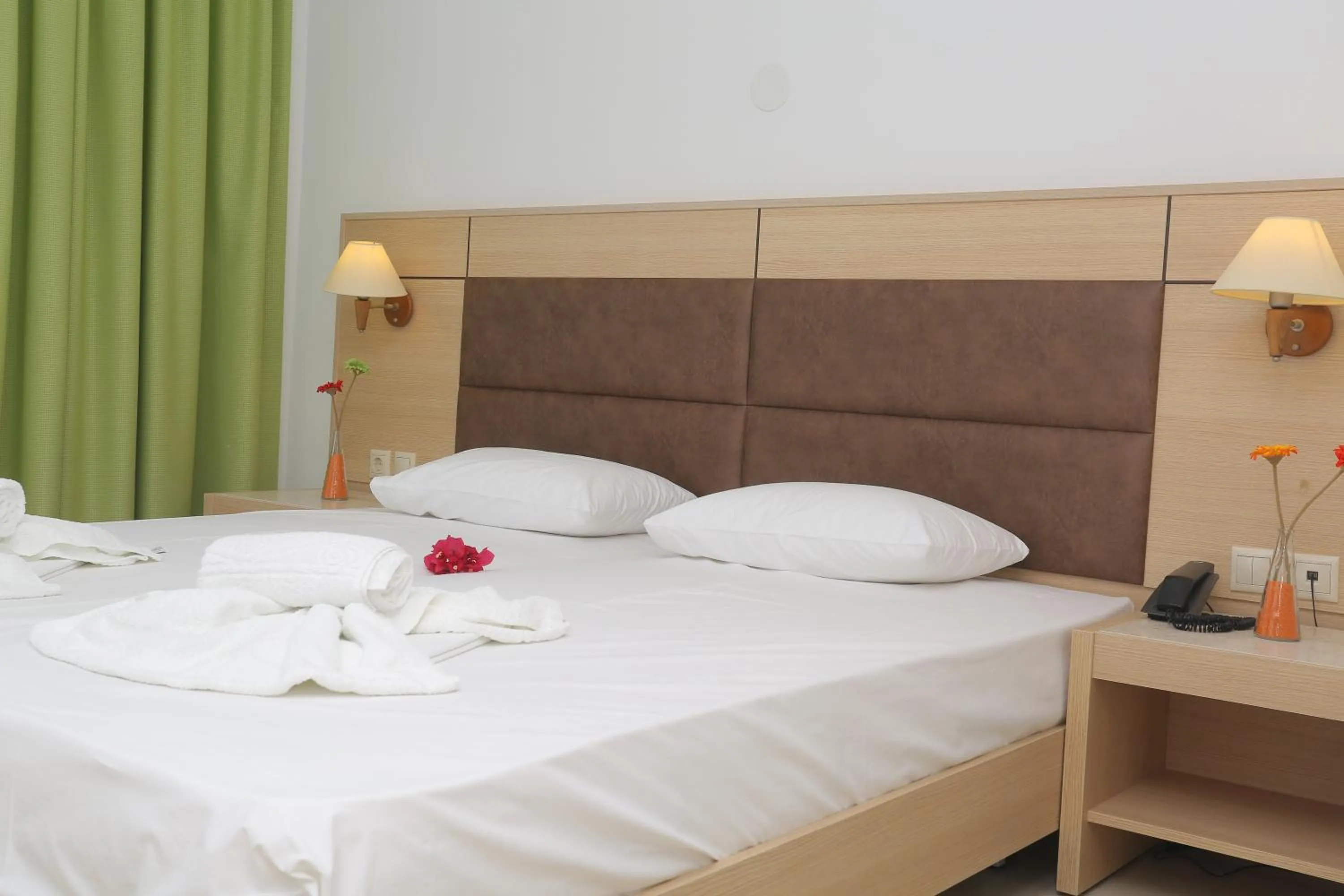 bunk bed, Bed in Hilltop