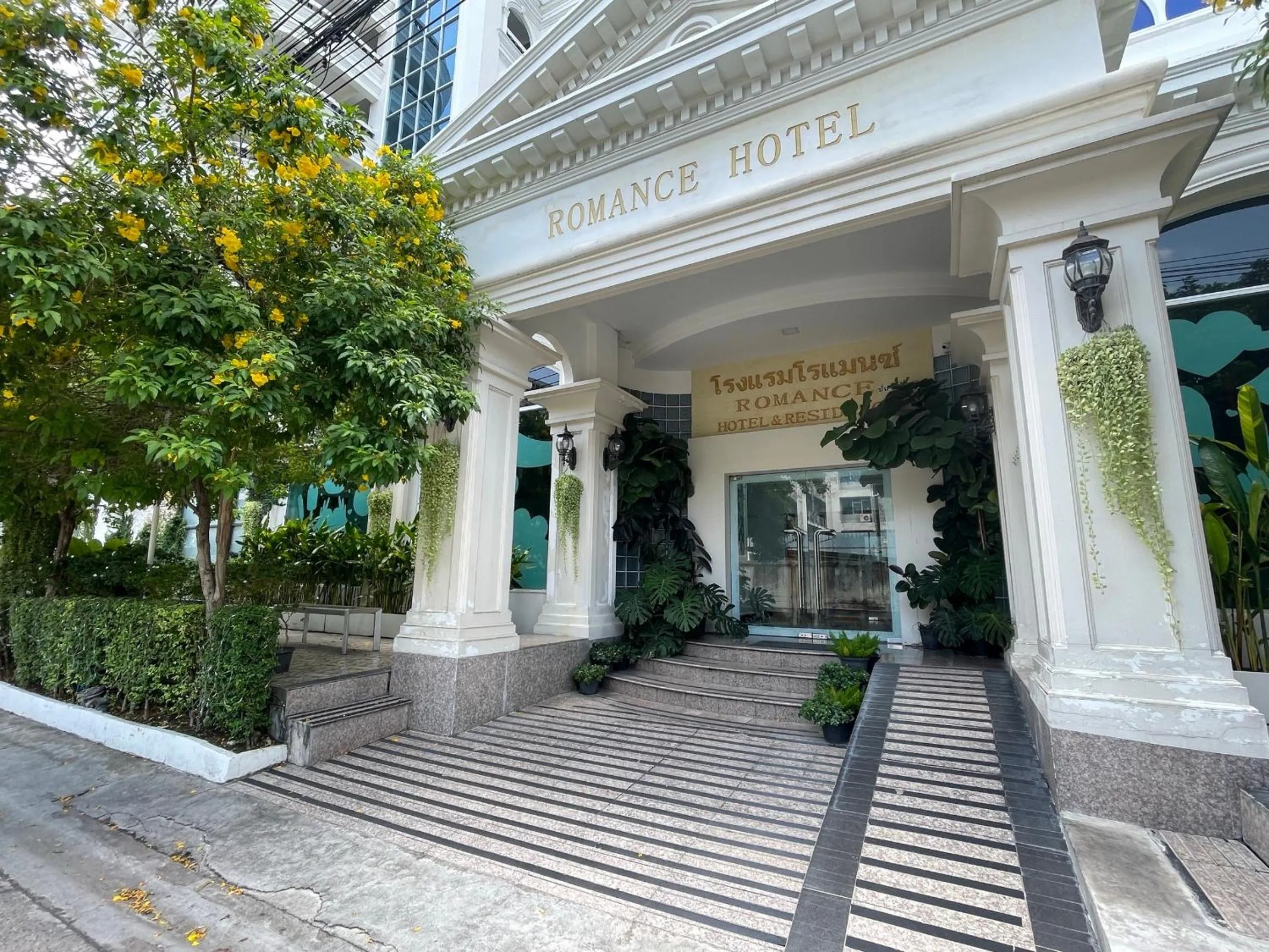 Property building in Romance Hotel Sukhumvit 97