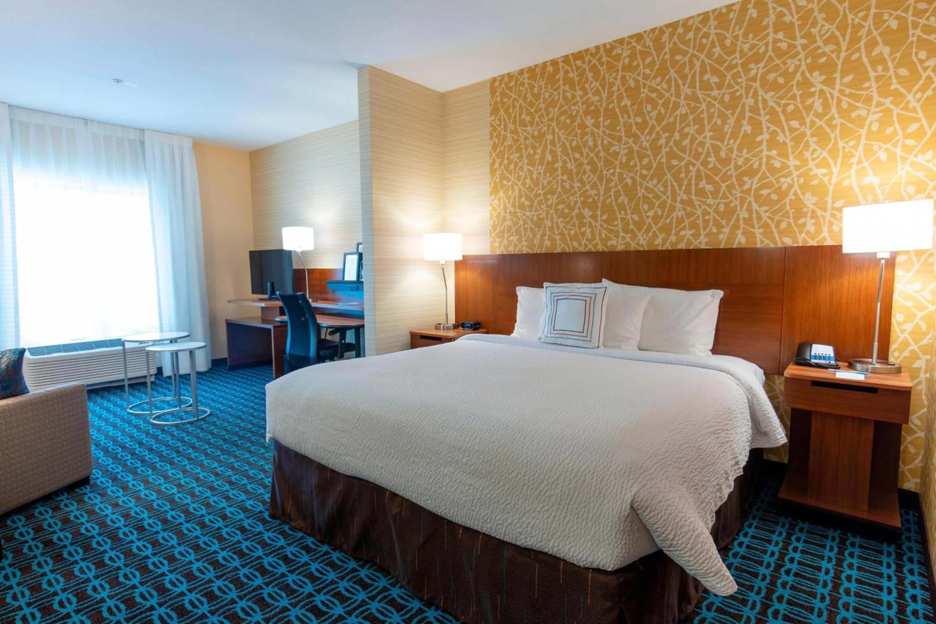 Photo of the whole room, Bed in Fairfield Inn & Suites by Marriott Atlanta Woodstock