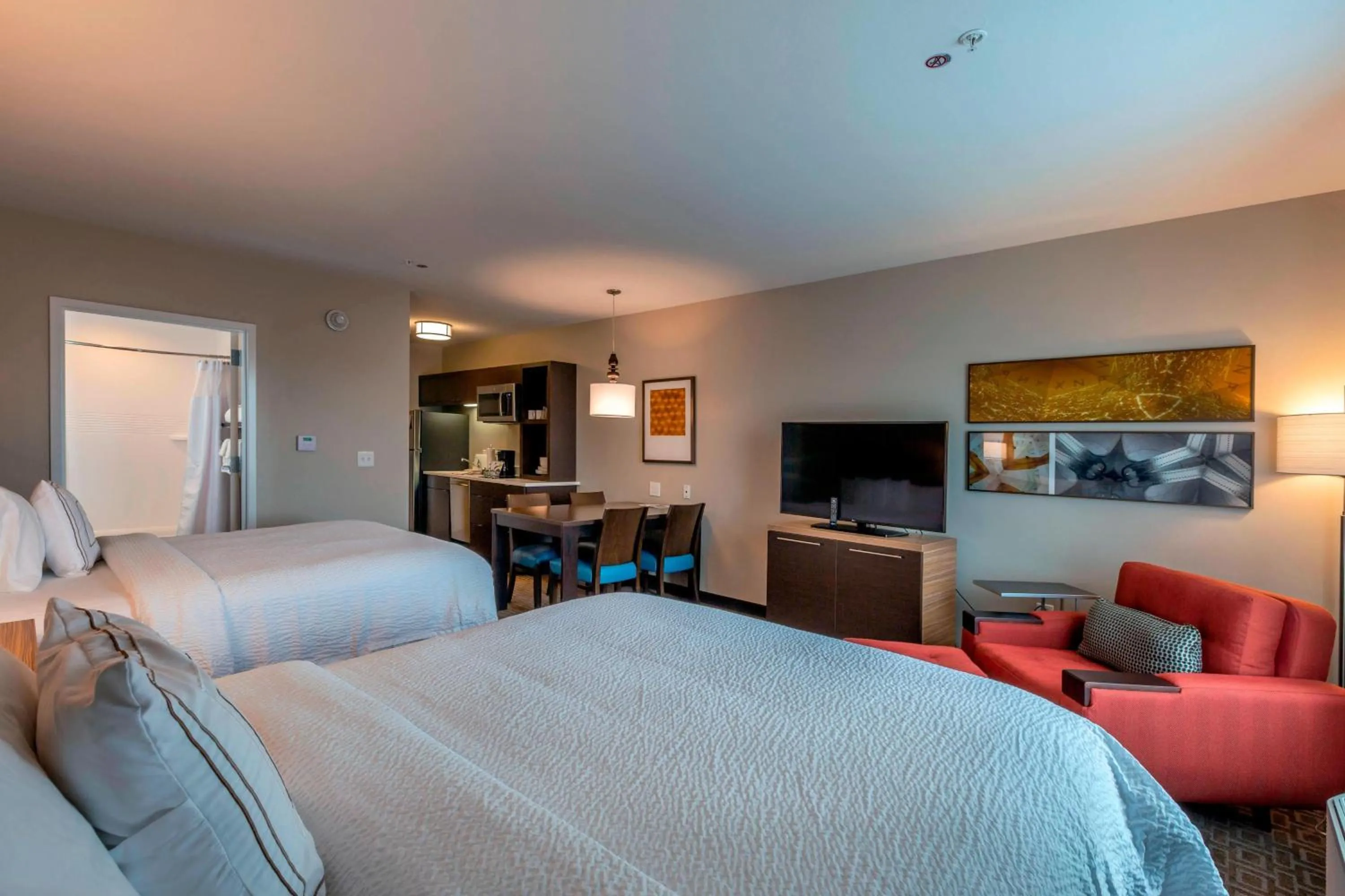 Photo of the whole room, Bed in TownePlace Suites by Marriott Lexington Keeneland/Airport