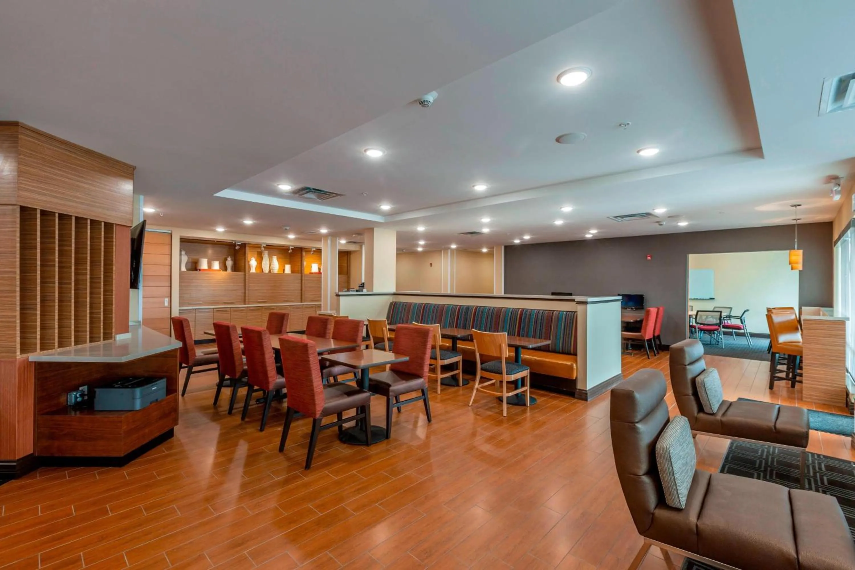 Restaurant/places to eat in TownePlace Suites by Marriott Lexington Keeneland/Airport