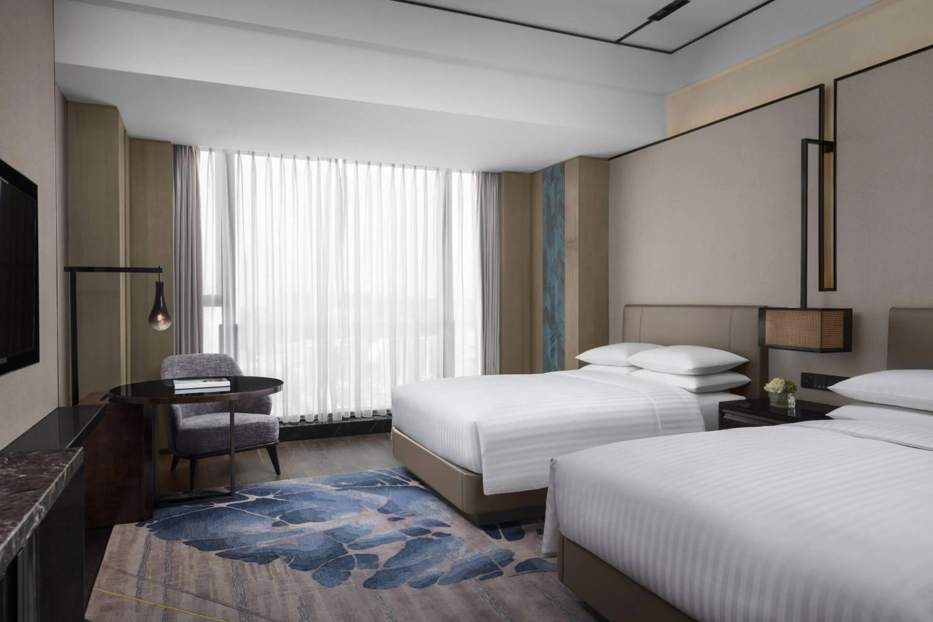 Photo of the whole room, Bed in Marriott Nanjing South Hotel