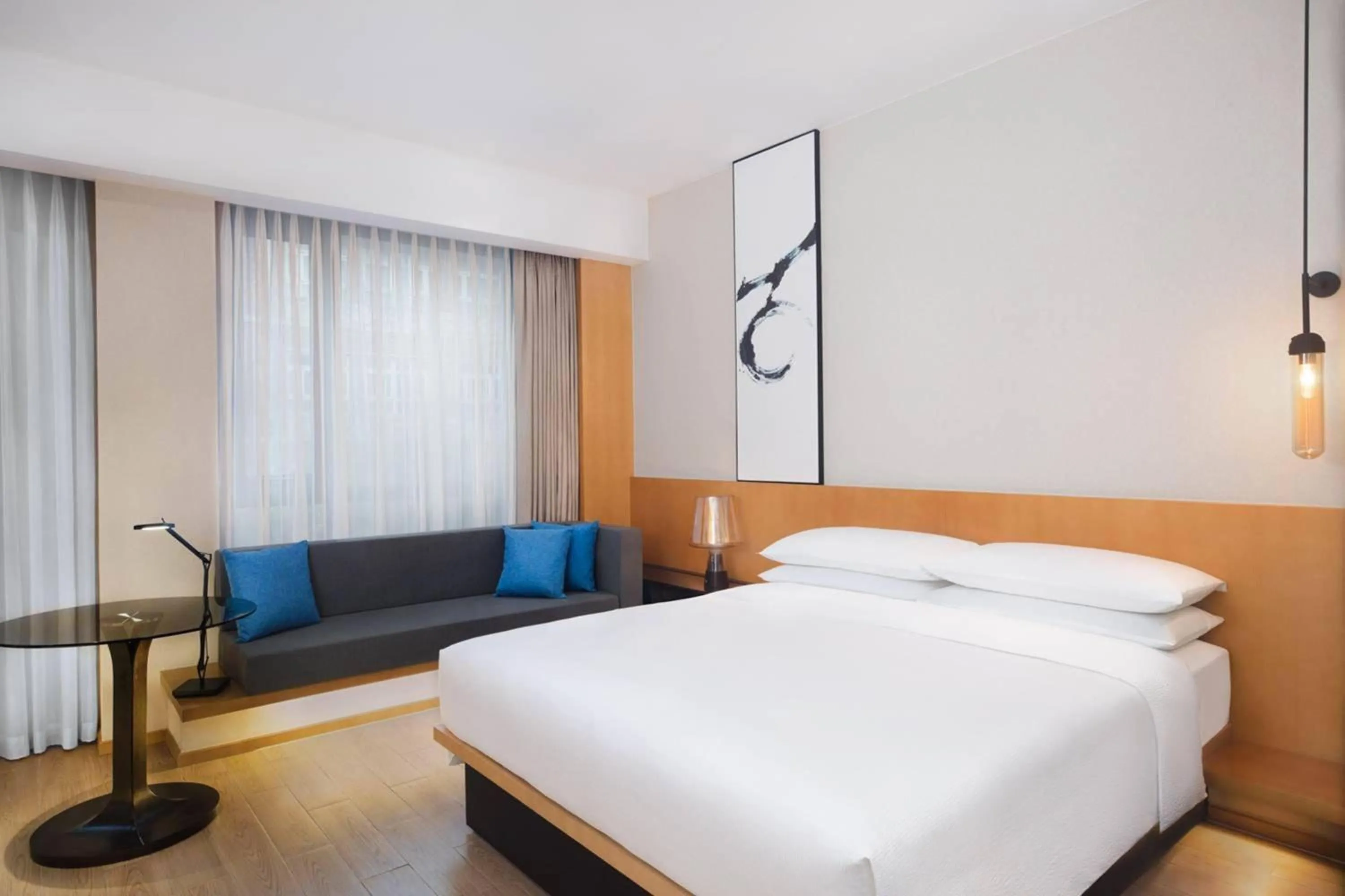 Photo of the whole room, Bed in Fairfield by Marriott Shanghai Jingan