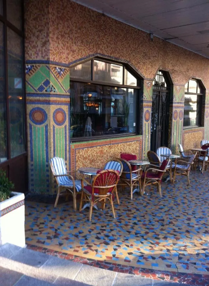 Property building in Les Chambres Hautes d'Anastasia